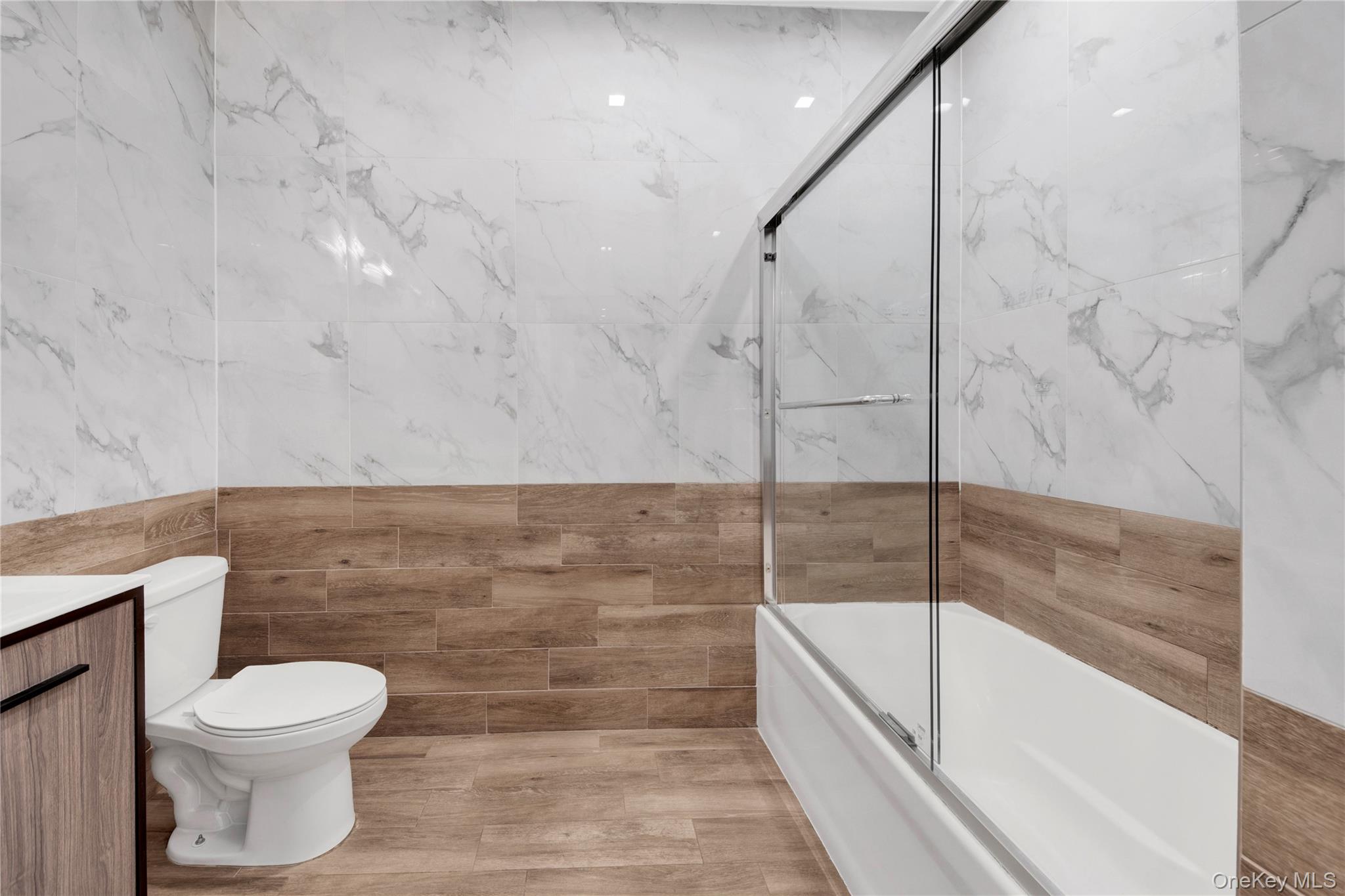 625 NORTH MACQUESTEN PARKWAY # 2B, Fleetwood, NY 10552