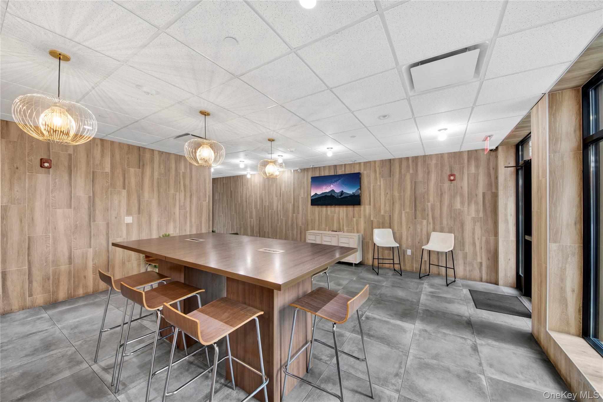 625 NORTH MACQUESTEN PARKWAY # 2B, Fleetwood, NY 10552