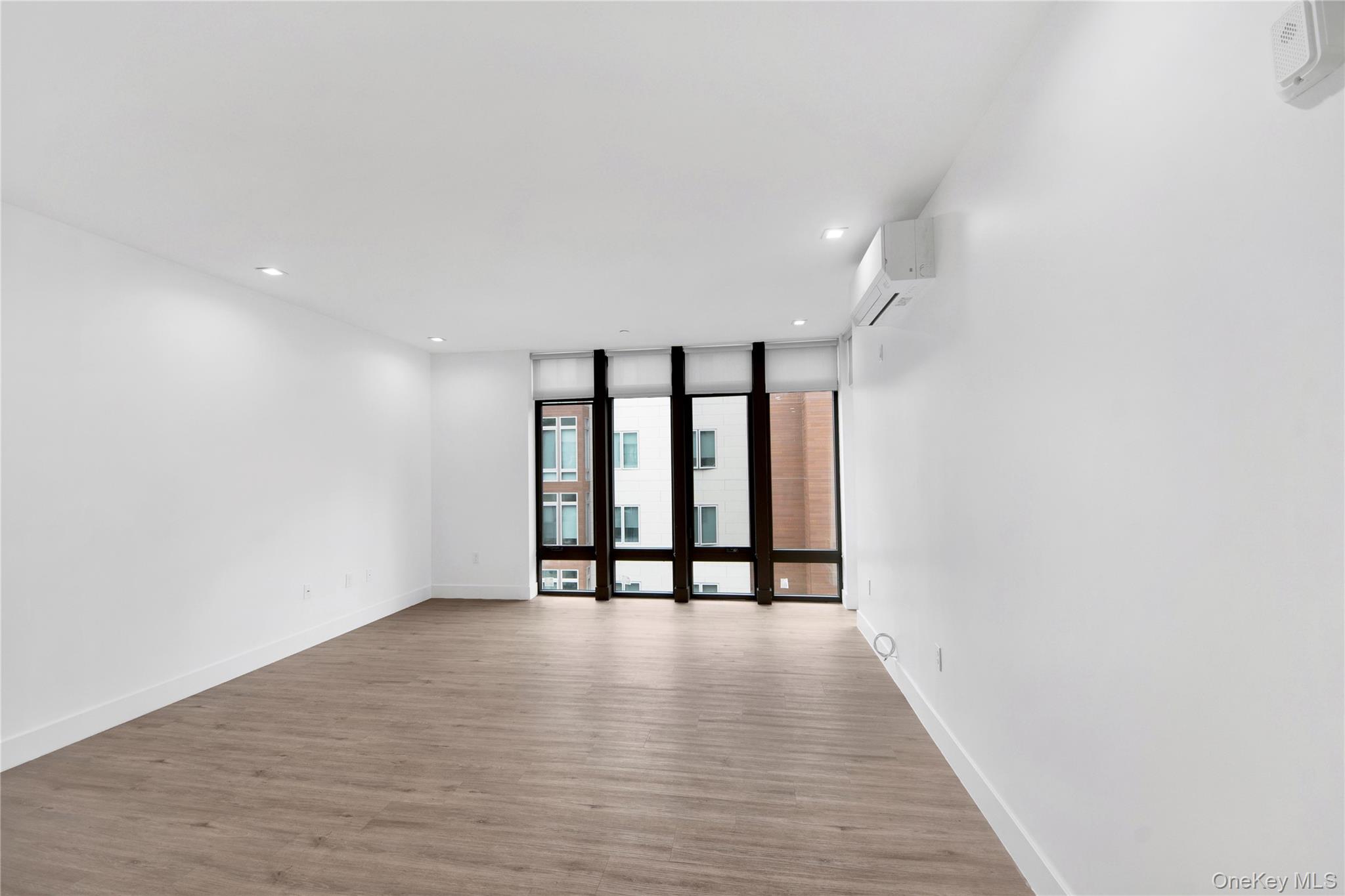 625 NORTH MACQUESTEN PARKWAY # 2B, Fleetwood, NY 10552