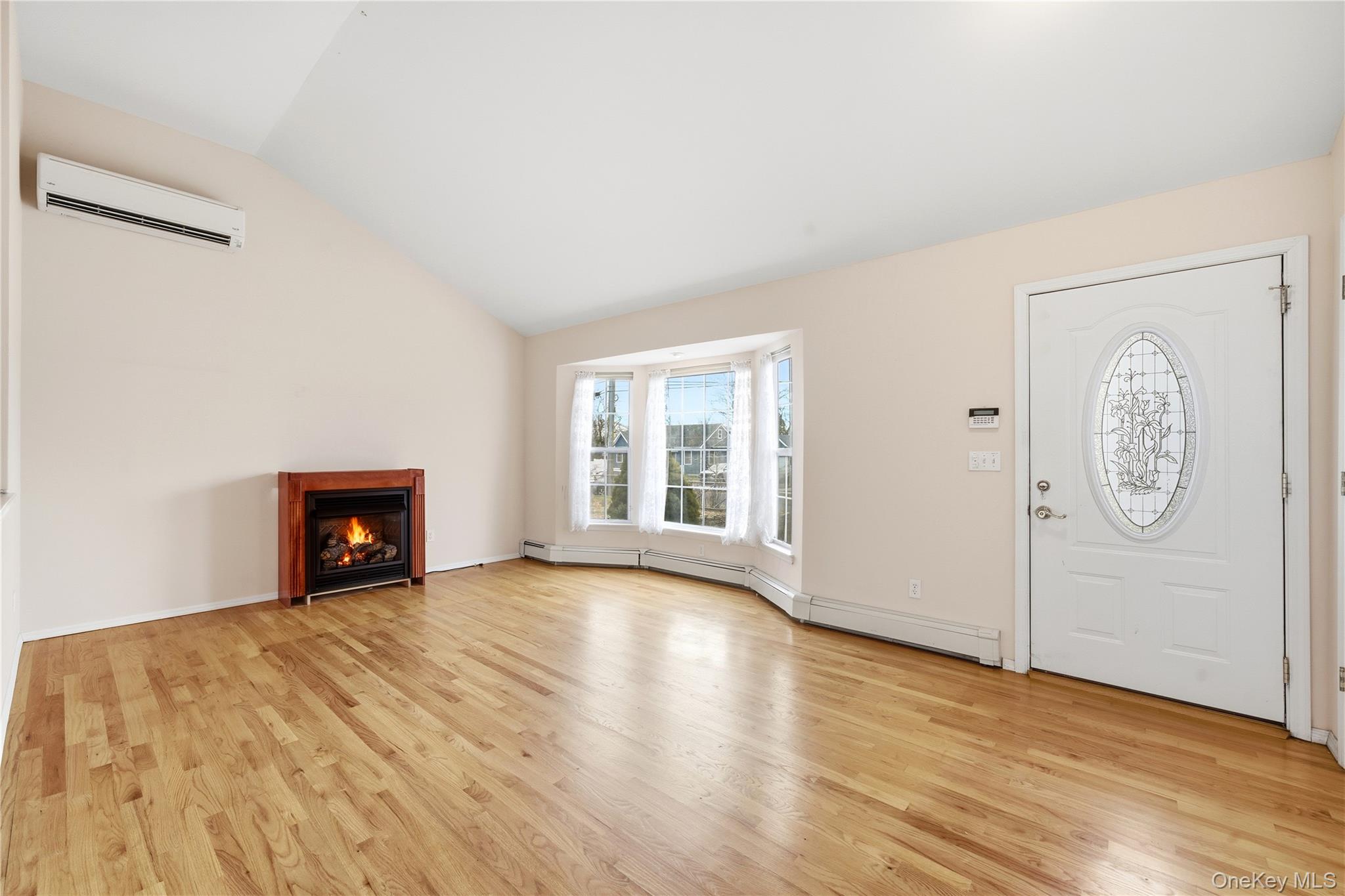 28 2nd Avenue, Central Islip, NY 11722