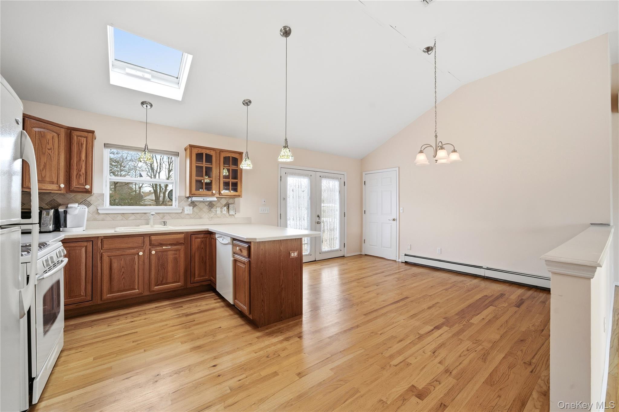 28 2nd Avenue, Central Islip, NY 11722