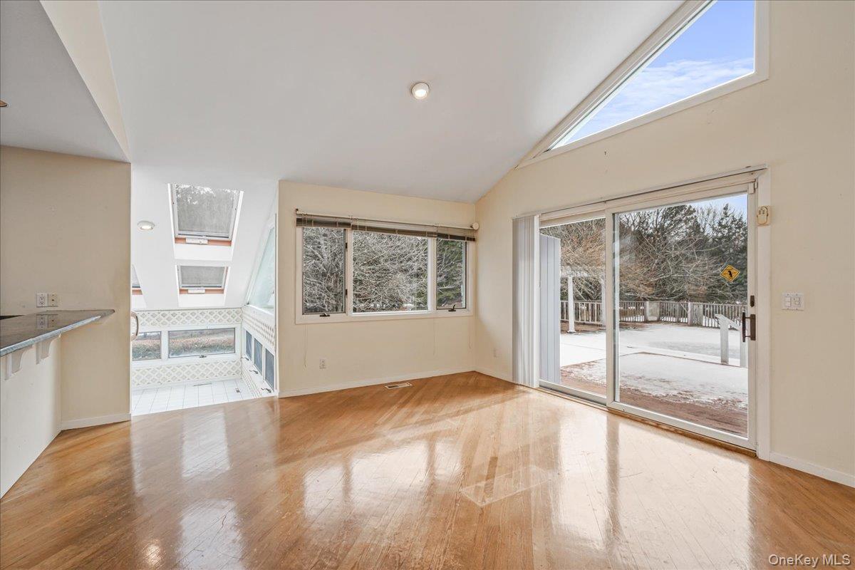 Westhampton, NY 11977