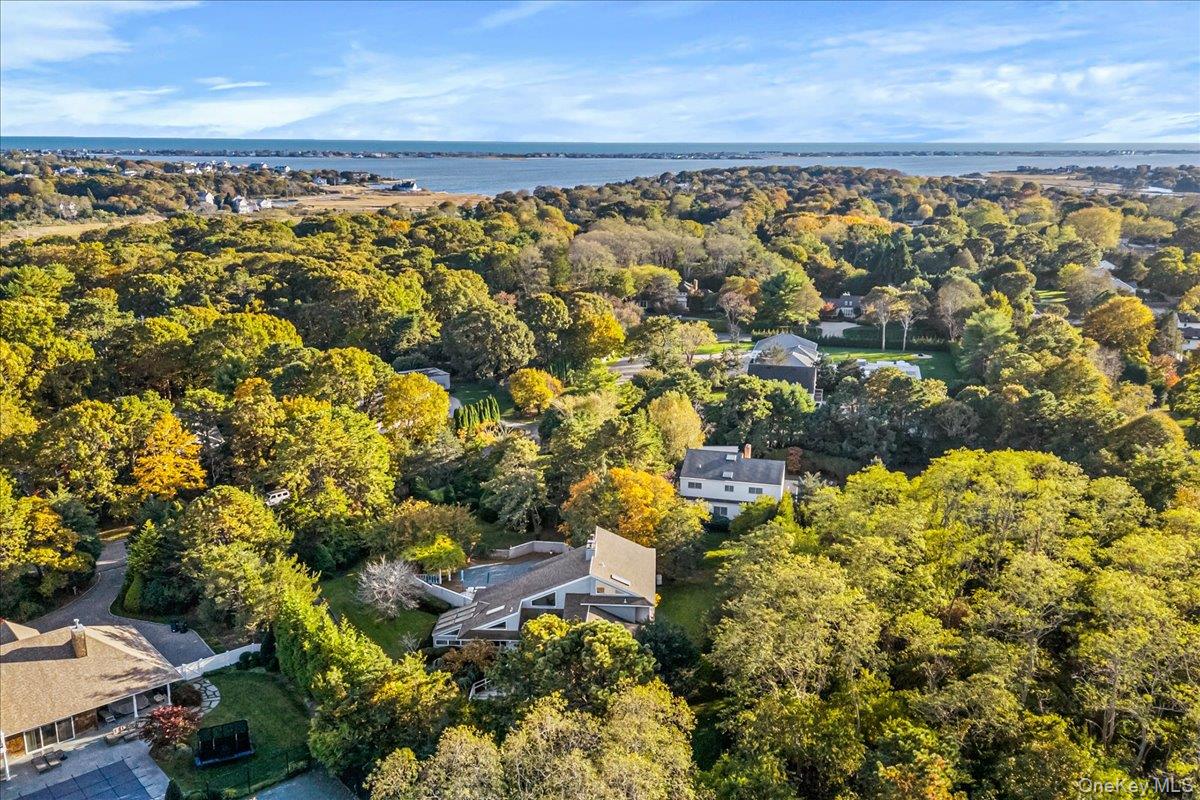 Westhampton, NY 11977