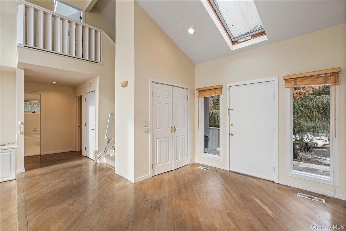 Westhampton, NY 11977