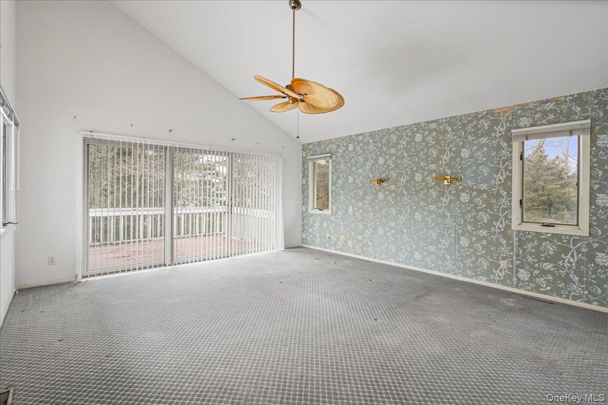 Westhampton, NY 11977