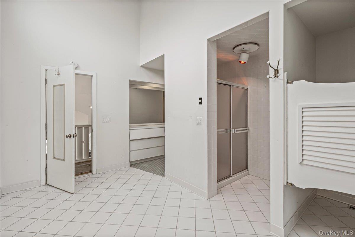 Westhampton, NY 11977