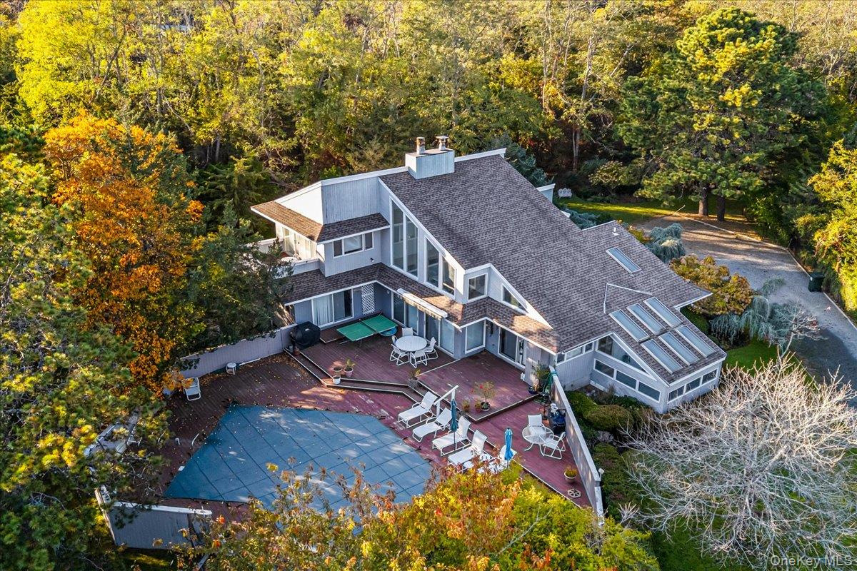 Westhampton, NY 11977