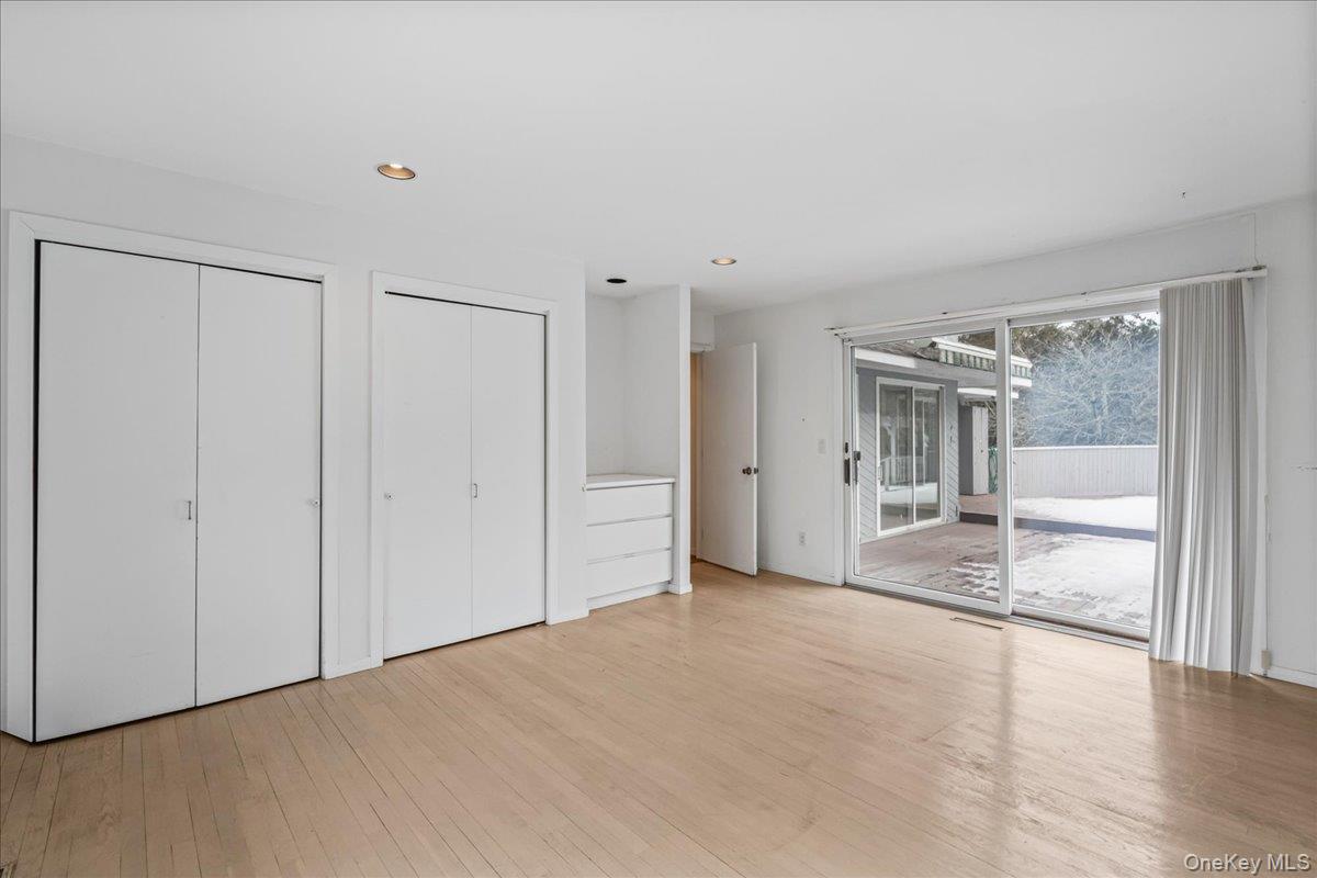 Westhampton, NY 11977