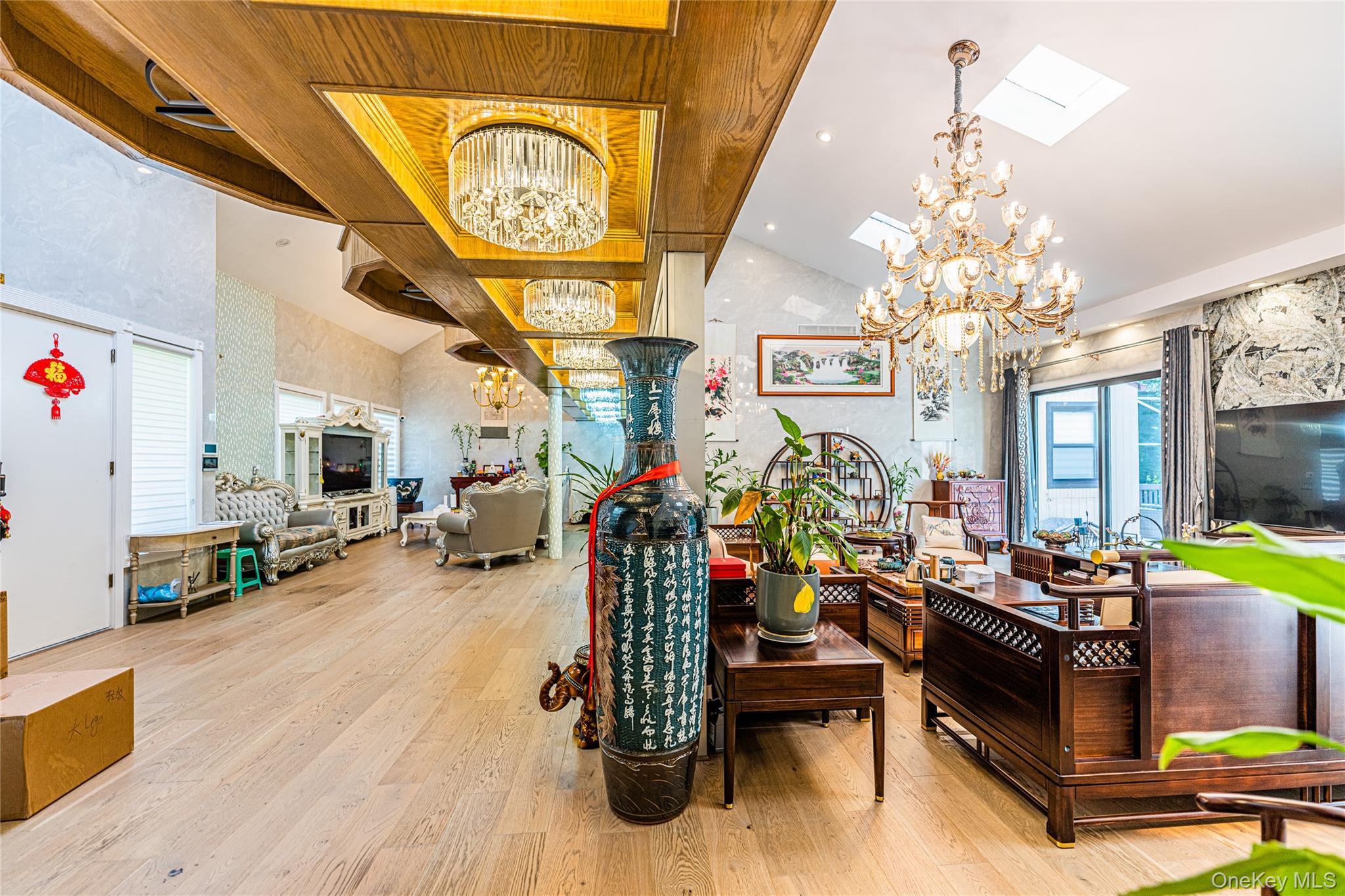 2 Summerwind Drive, Glen Head, NY 11545