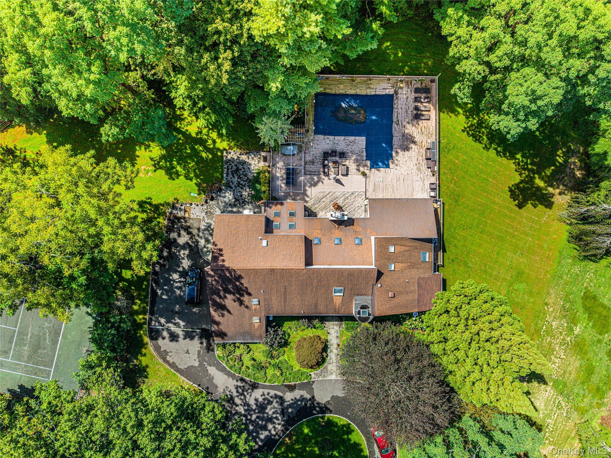 2 Summerwind Drive, Glen Head, NY 11545