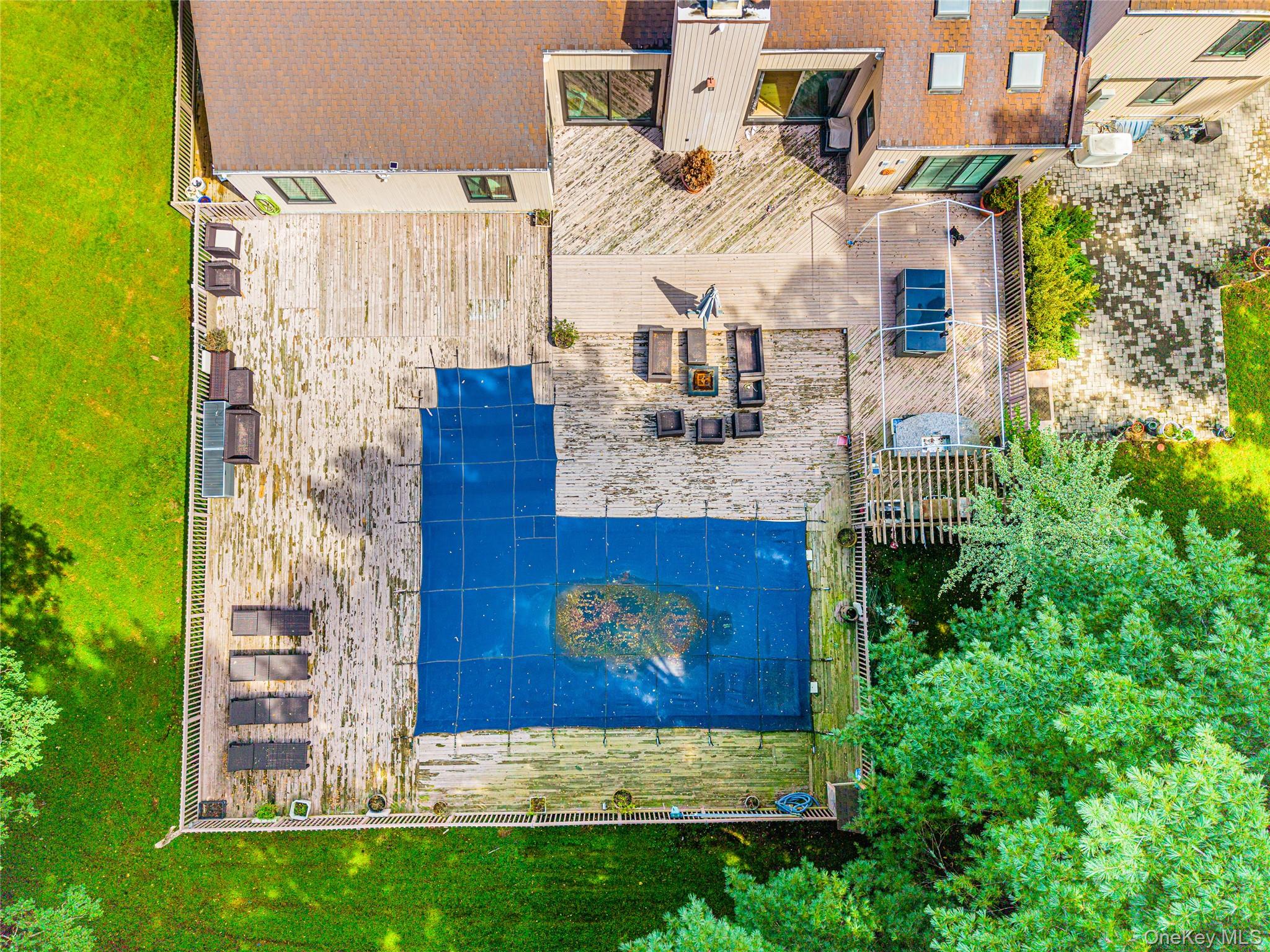 2 Summerwind Drive, Glen Head, NY 11545