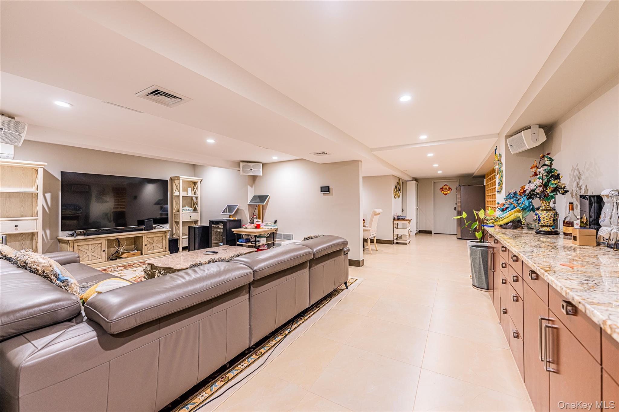 2 Summerwind Drive, Glen Head, NY 11545