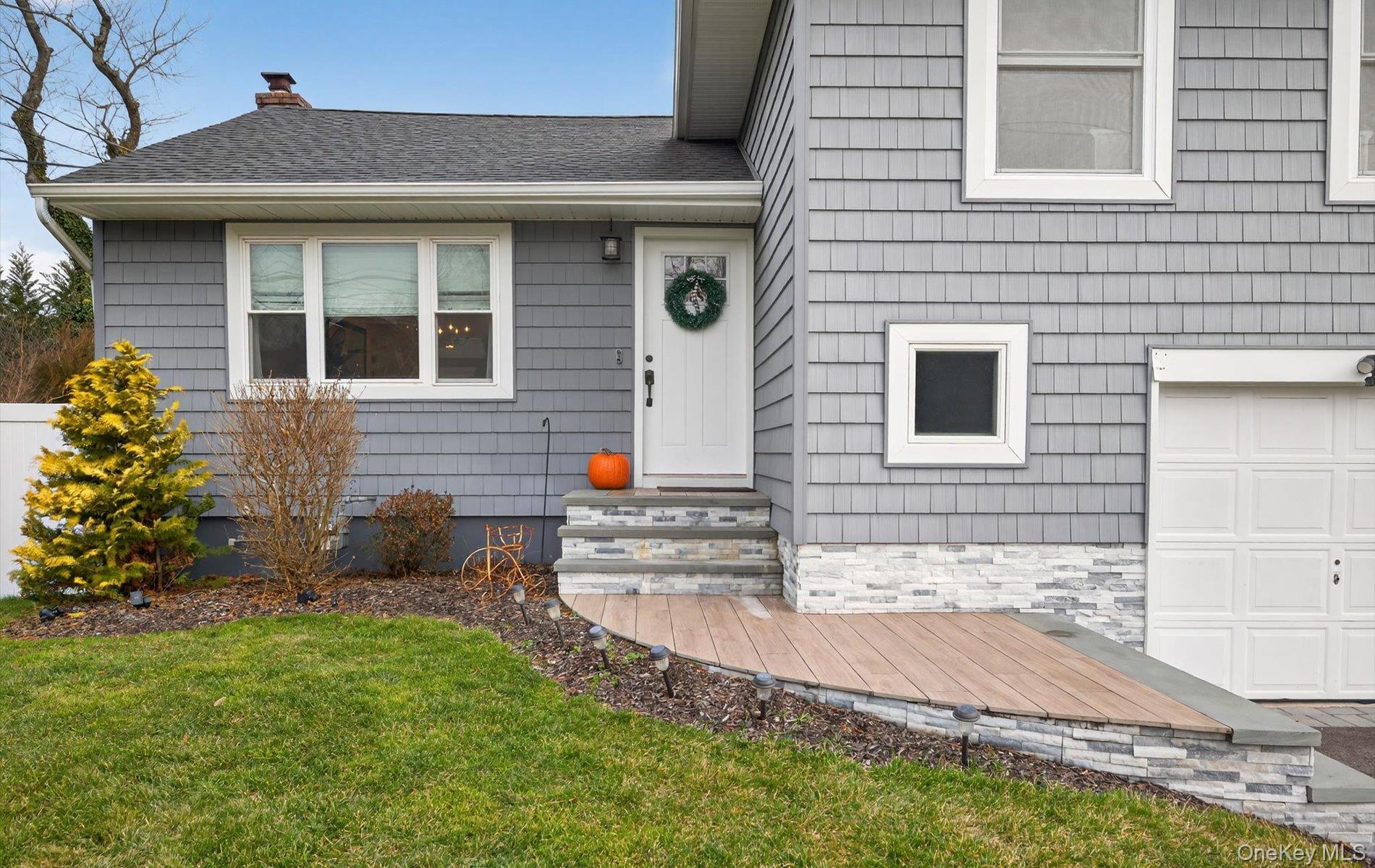 175 Evergreen Avenue, Smithtown, NY 11787