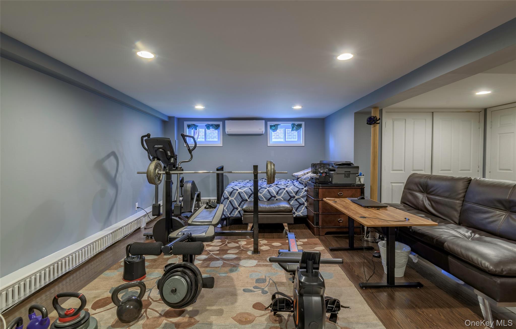 97 Gilmar Lane, Roslyn Heights, NY 11577