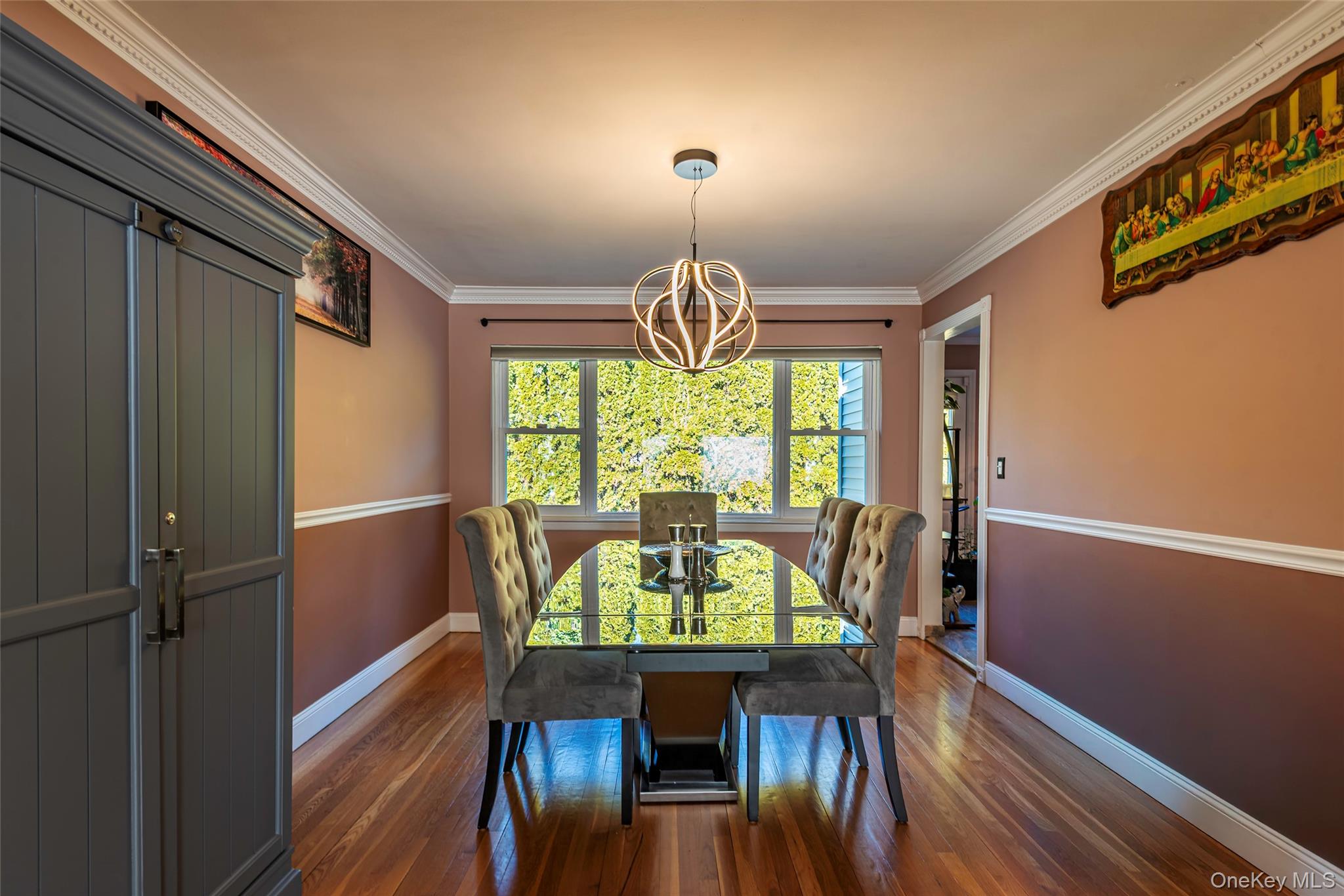 97 Gilmar Lane, Roslyn Heights, NY 11577