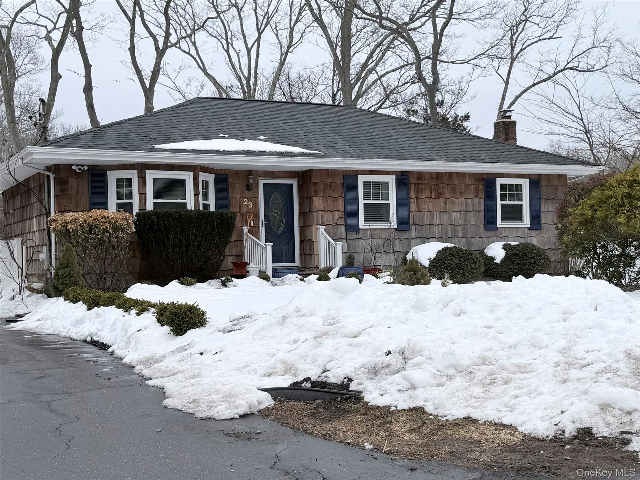 23 Gray Avenue, Medford, NY 11763