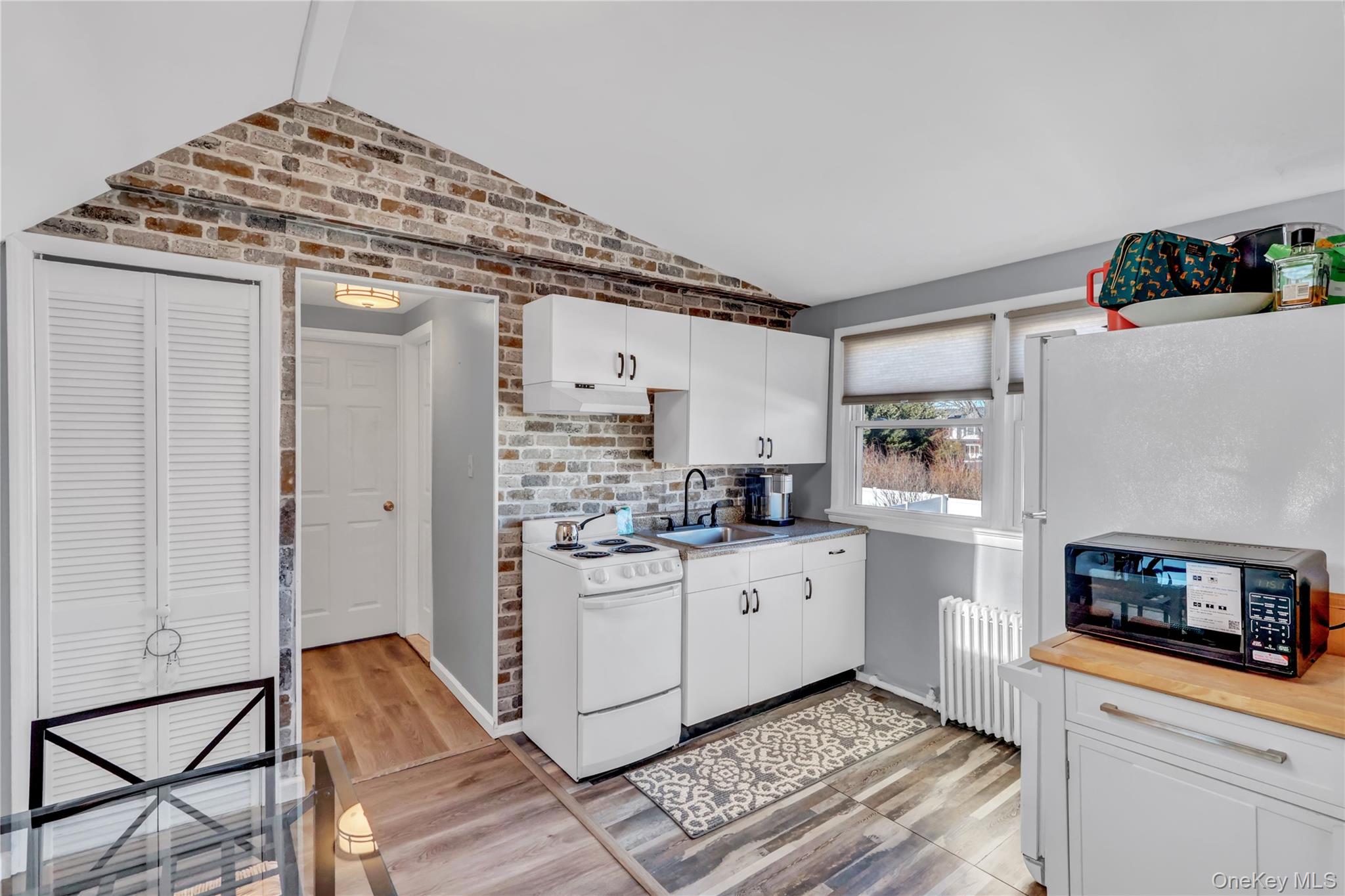 233 Sears Road, West Islip, NY 11795