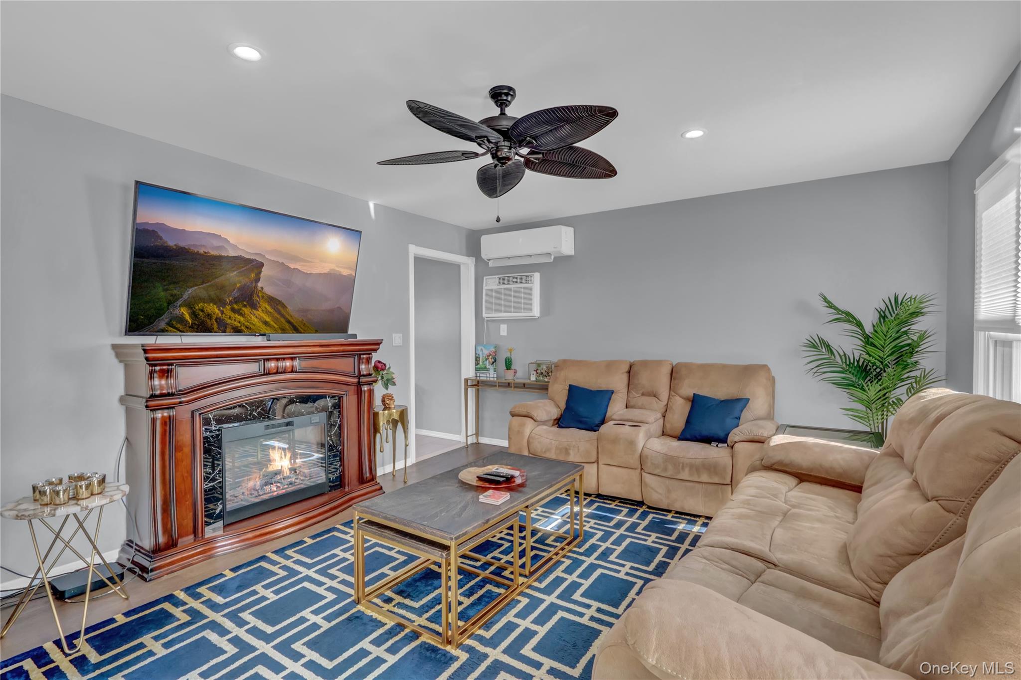 233 Sears Road, West Islip, NY 11795