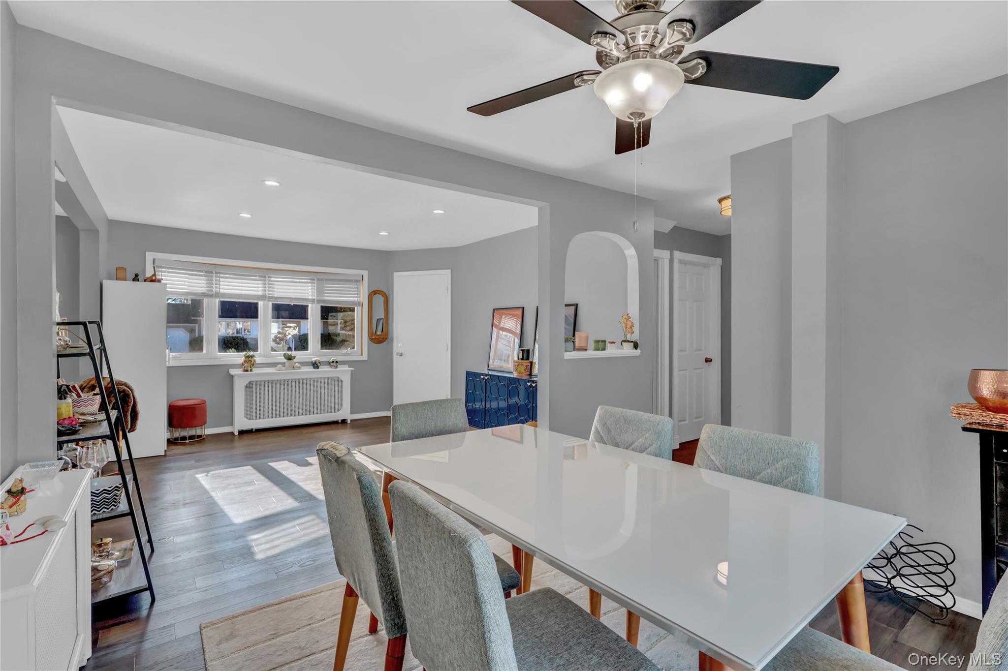 233 Sears Road, West Islip, NY 11795