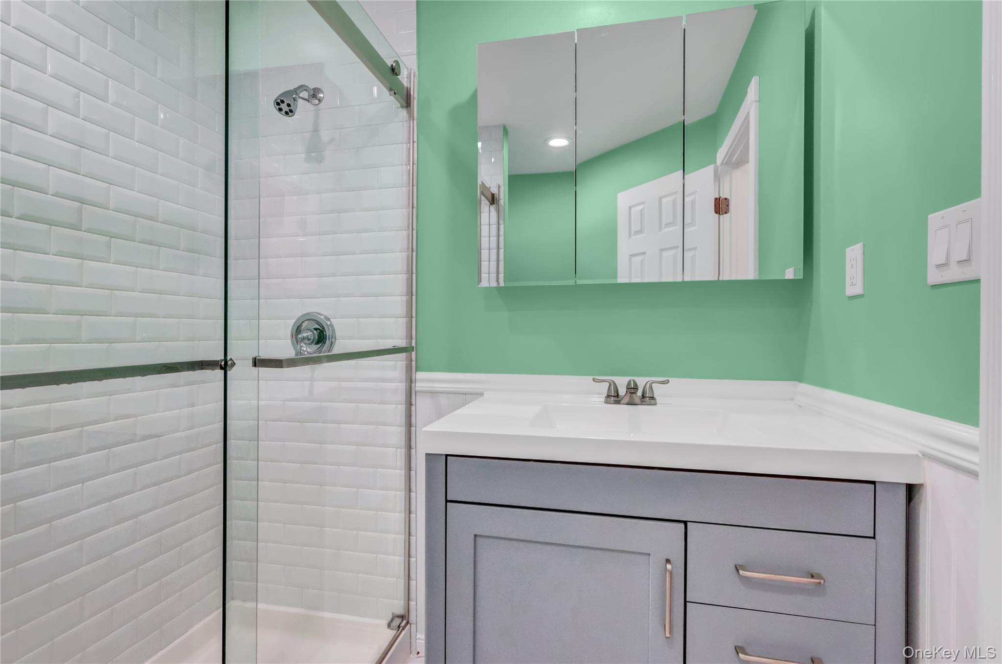 233 Sears Road, West Islip, NY 11795