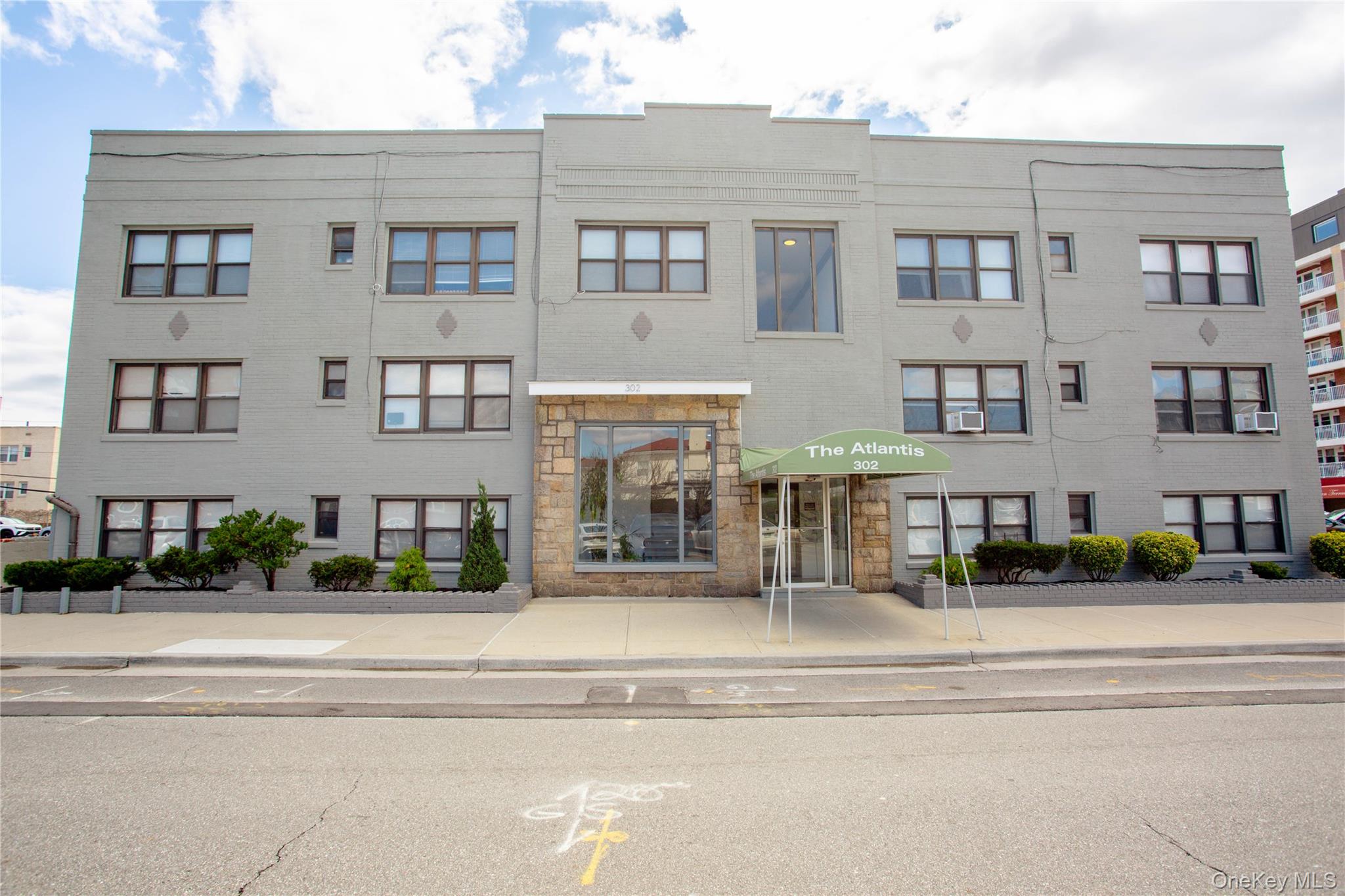 302 E Broadway # B, Long Beach, NY 11561
