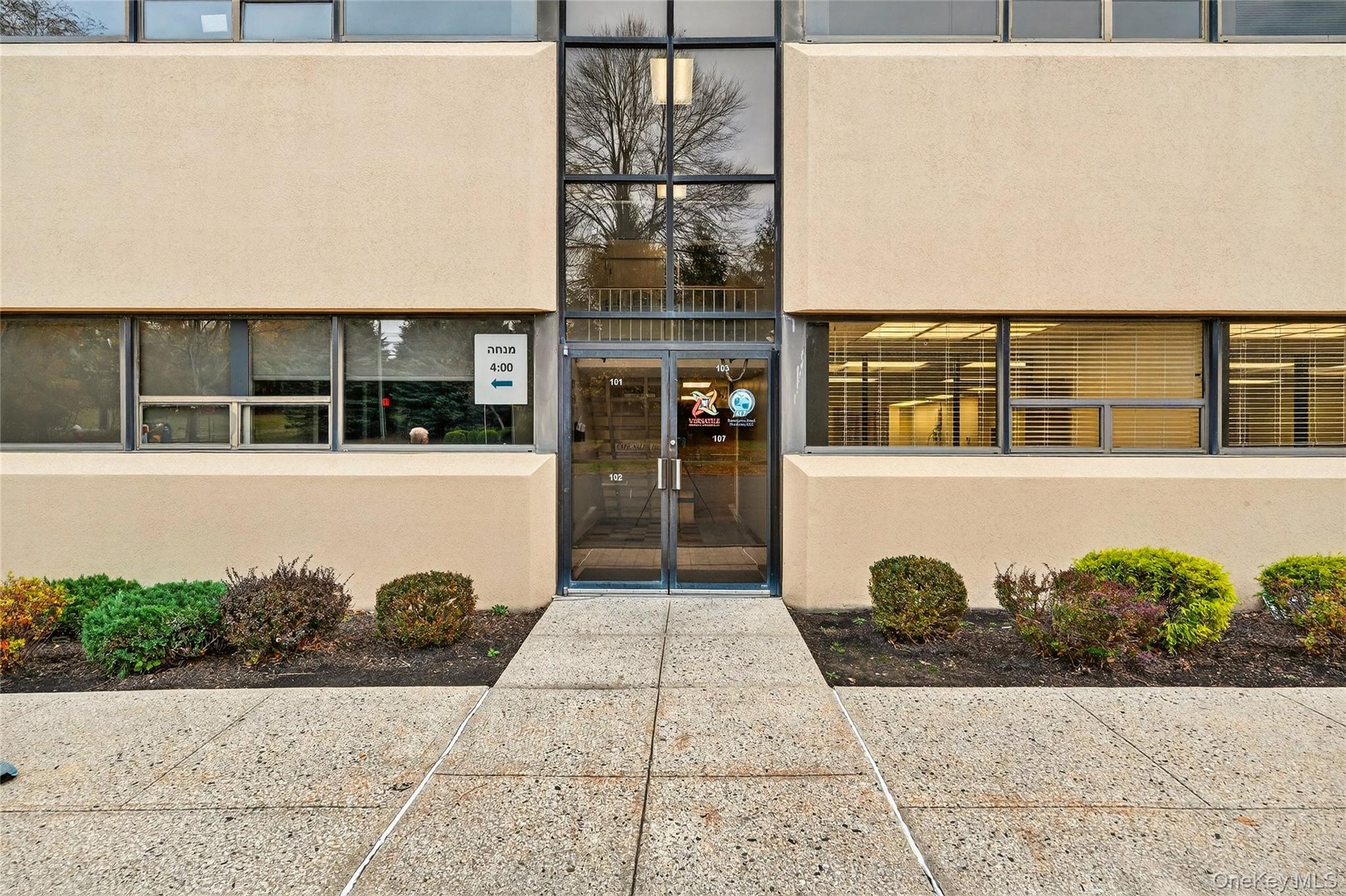 80 Red Schoolhouse Road # Suite 800, Chestnut Ridge, NY 10977