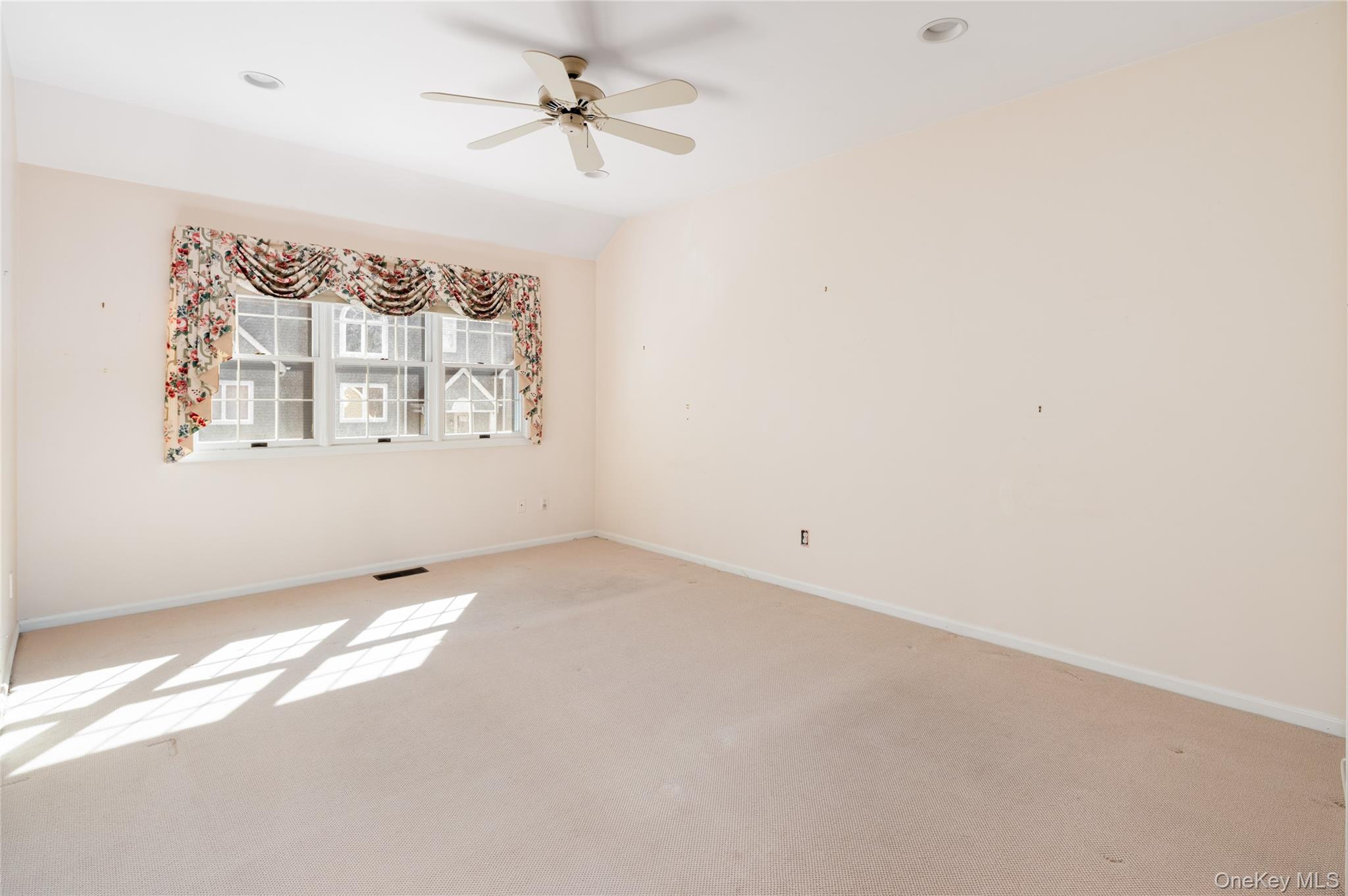 502 Kensington Way, Mount Kisco, NY 10549