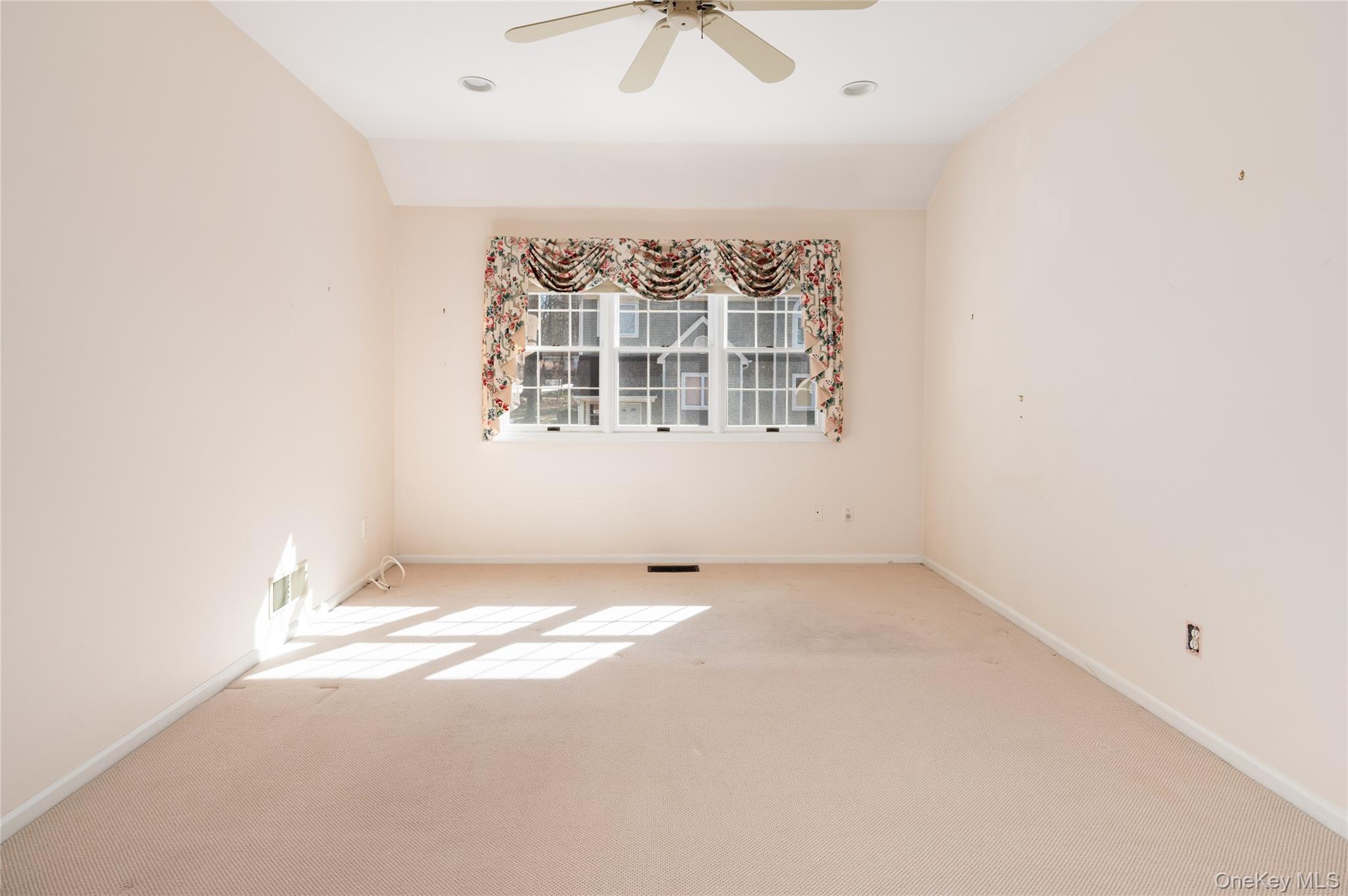 502 Kensington Way, Mount Kisco, NY 10549