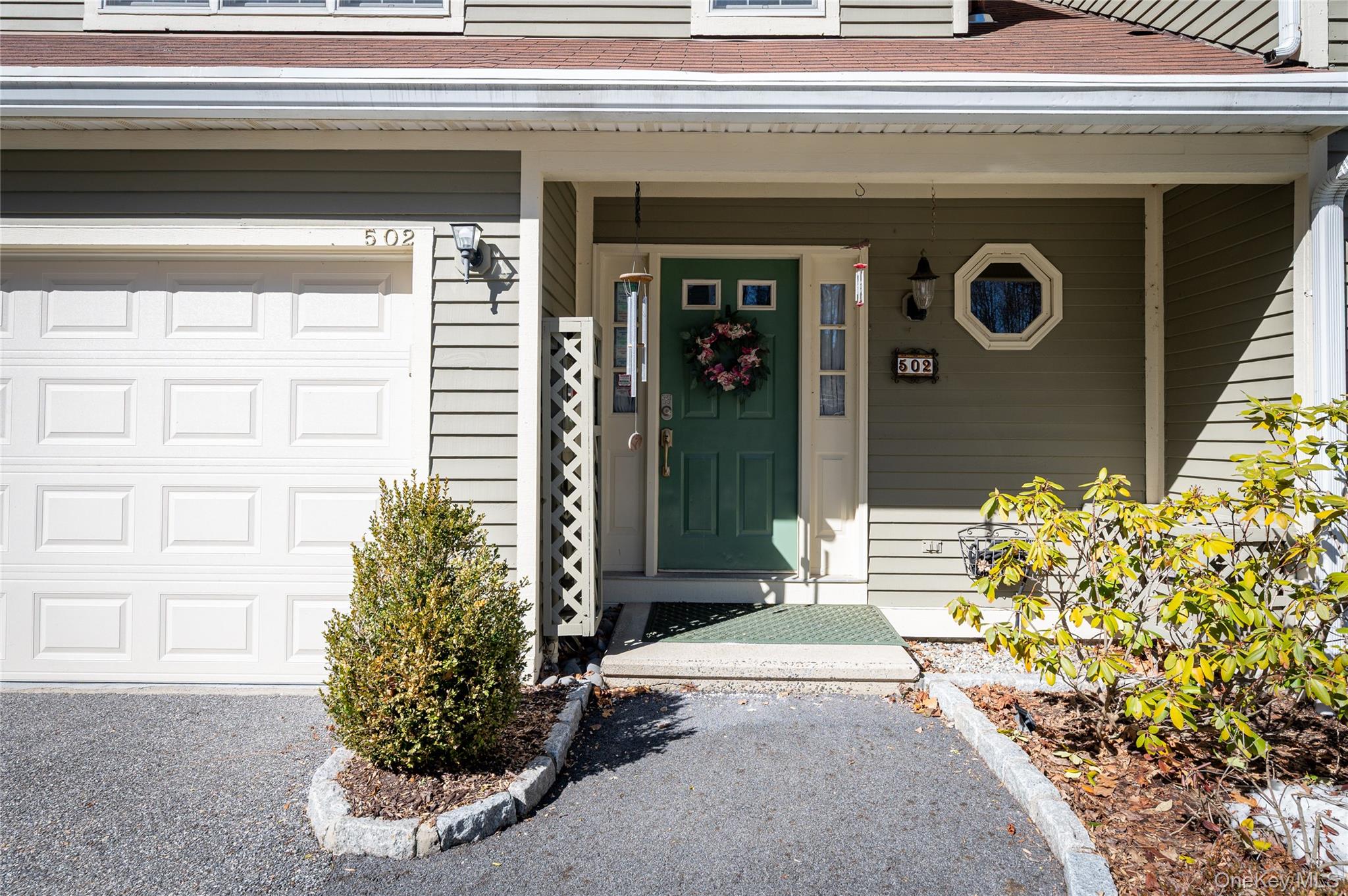 502 Kensington Way, Mount Kisco, NY 10549