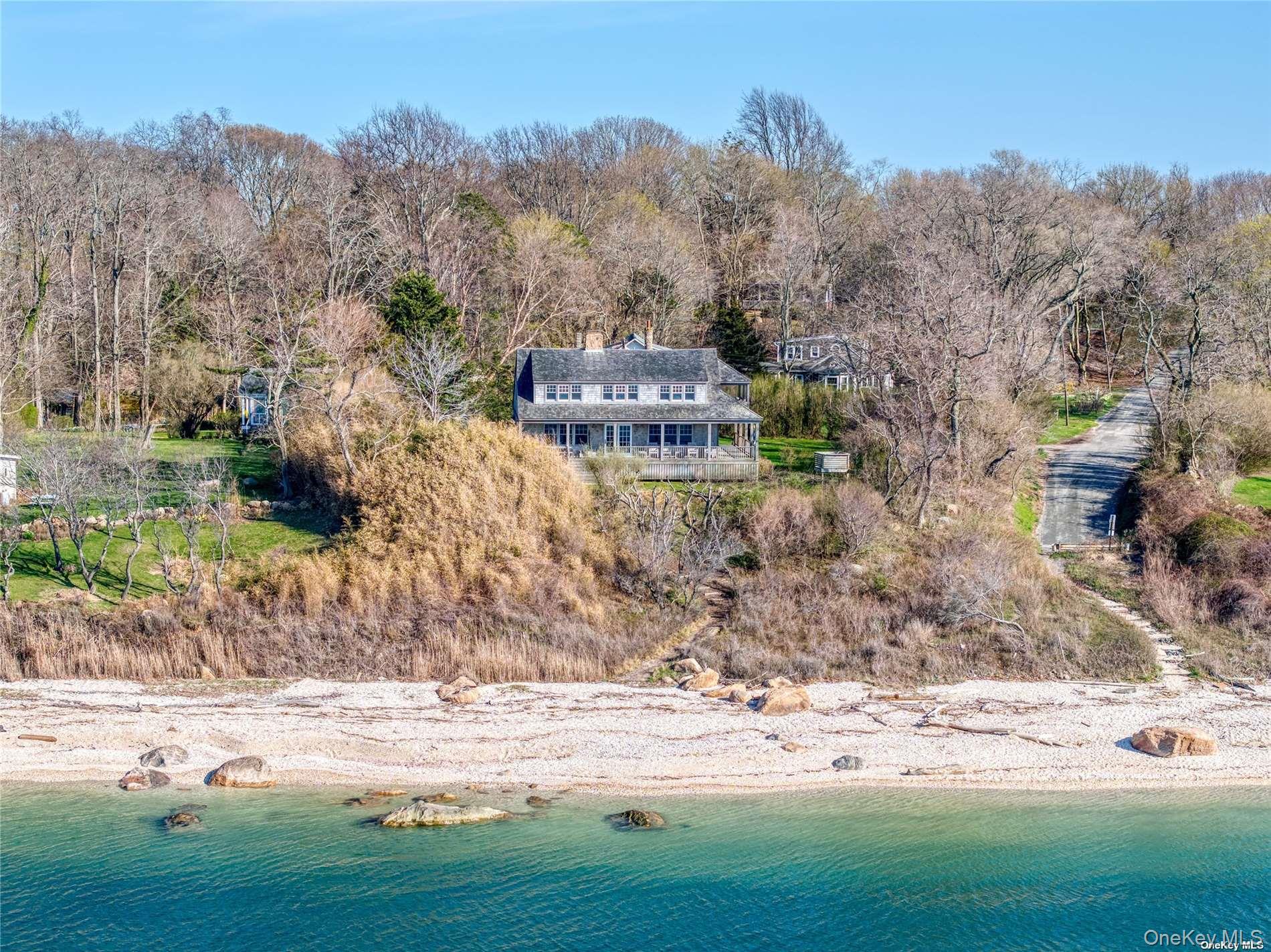 2100 Youngs Road, Orient, NY 11957