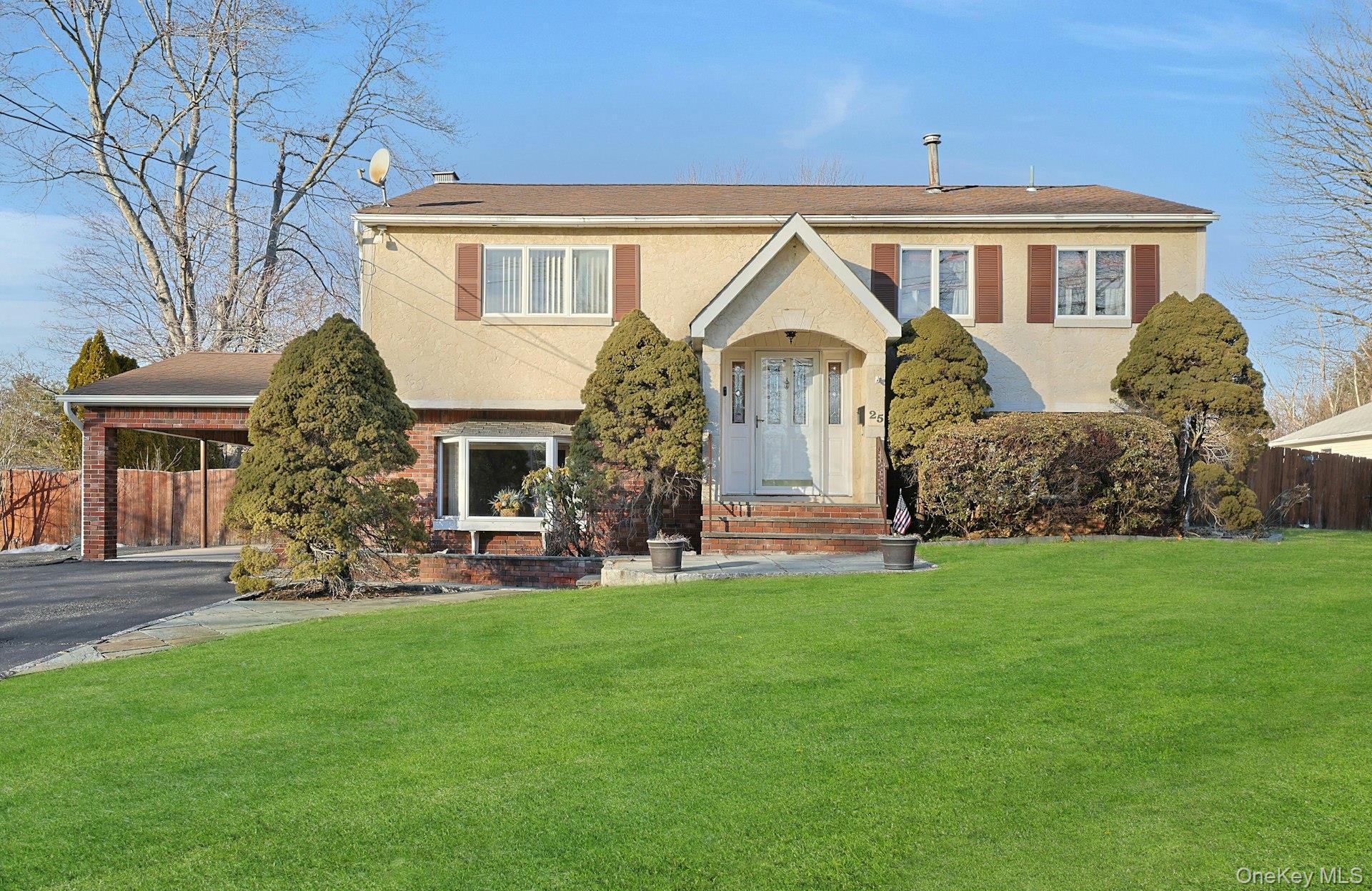 25 Tennyson Drive, Nanuet, NY 10954