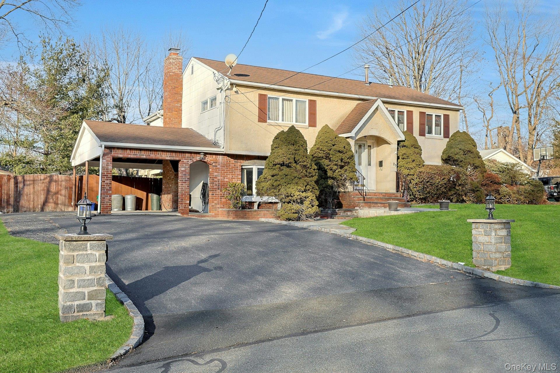 25 Tennyson Drive, Nanuet, NY 10954