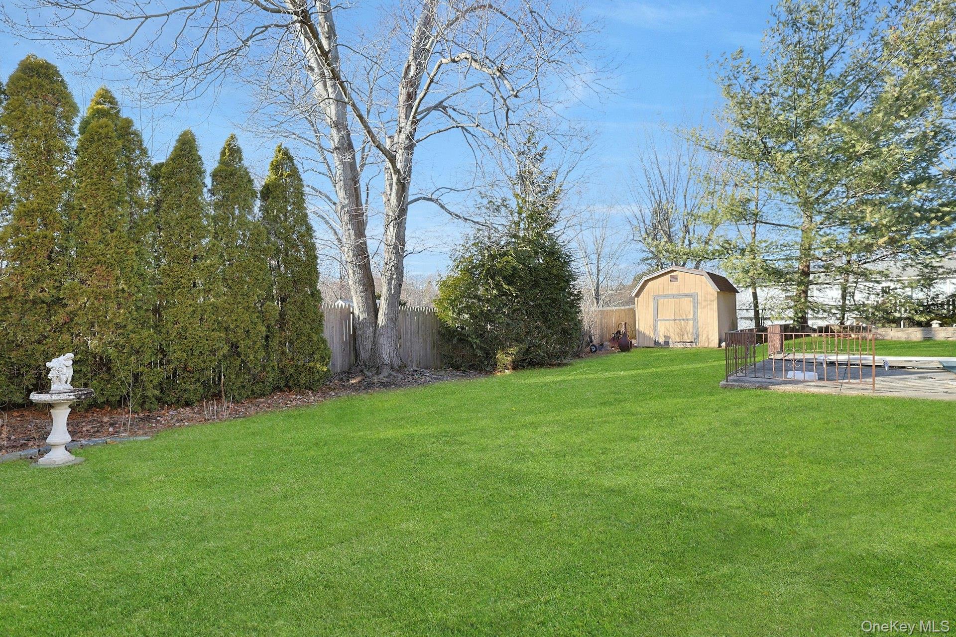 25 Tennyson Drive, Nanuet, NY 10954