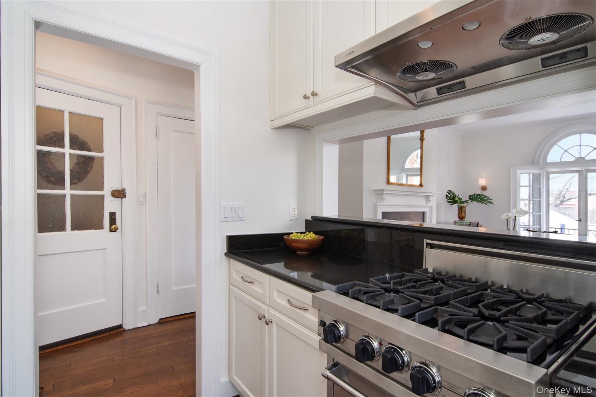 15 Meadow Avenue # 6, Bronxville, NY 10708