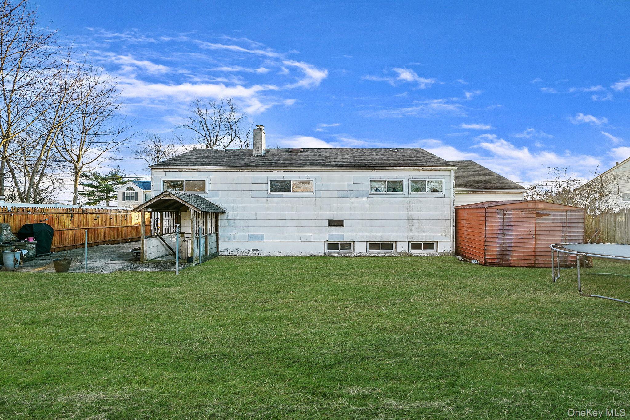 13 Hewes Street, Brentwood, NY 11717