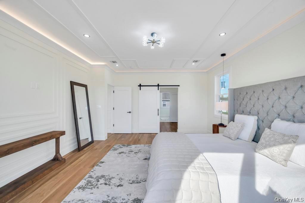 8 Table Lane, Hicksville, NY 11801