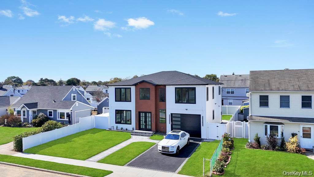 8 Table Lane, Hicksville, NY 11801