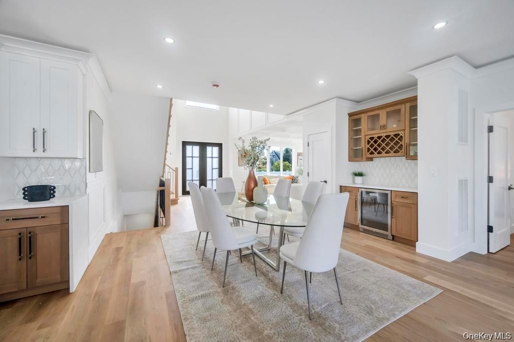 8 Table Lane, Hicksville, NY 11801