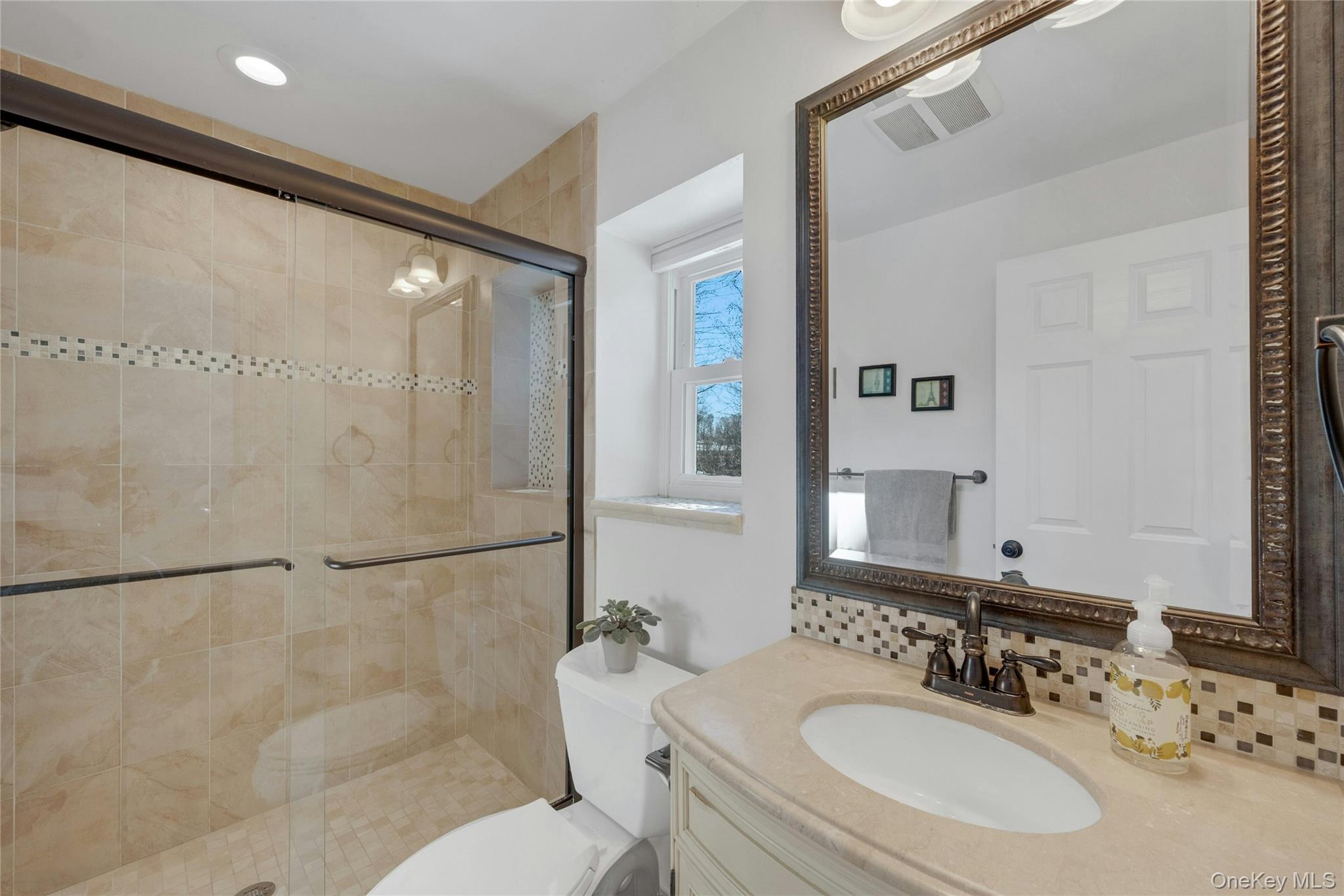 30 Highclere Lane, Valhalla, NY 10595