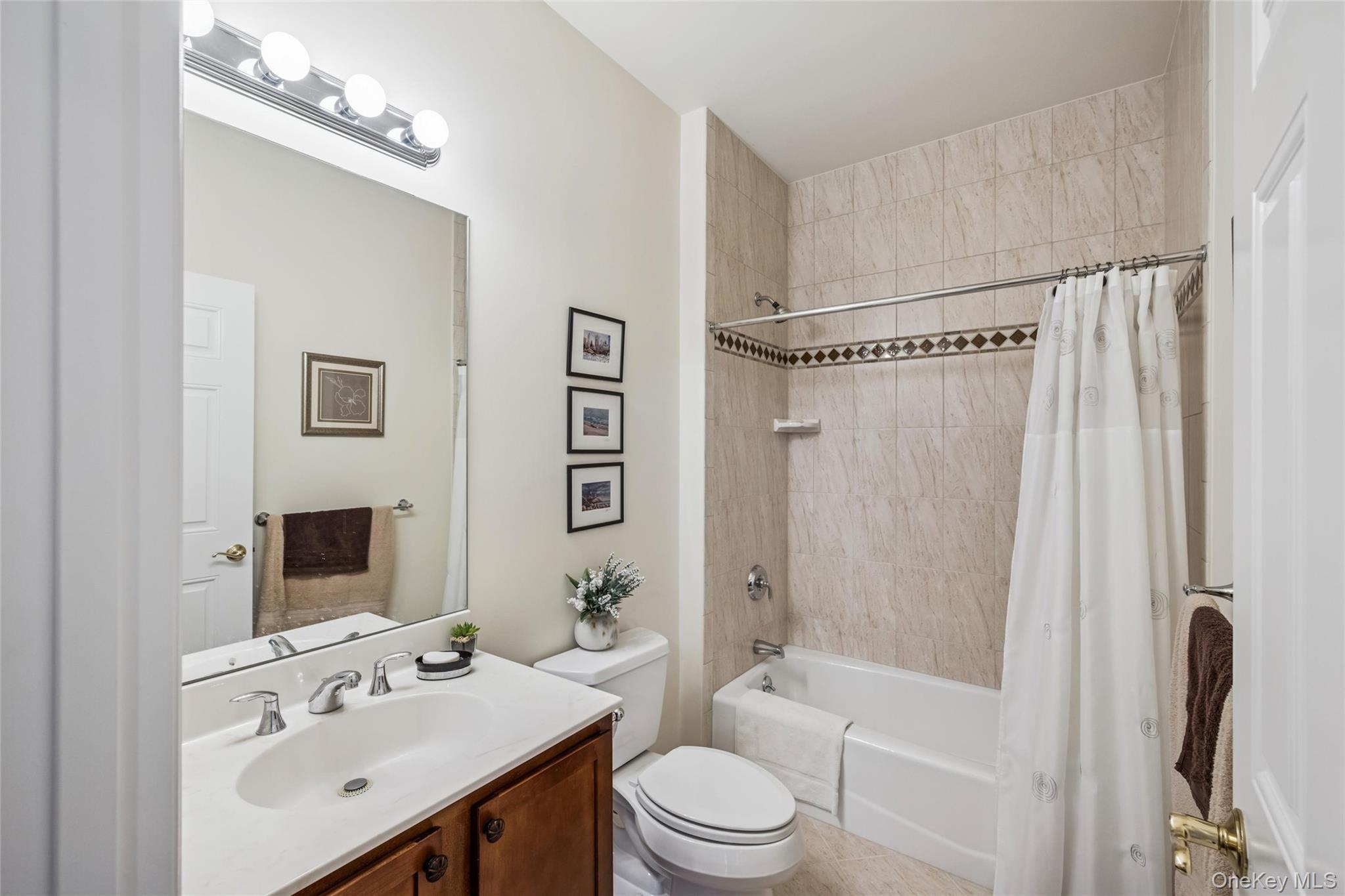 6 Ovation Place, Eastport, NY 11941