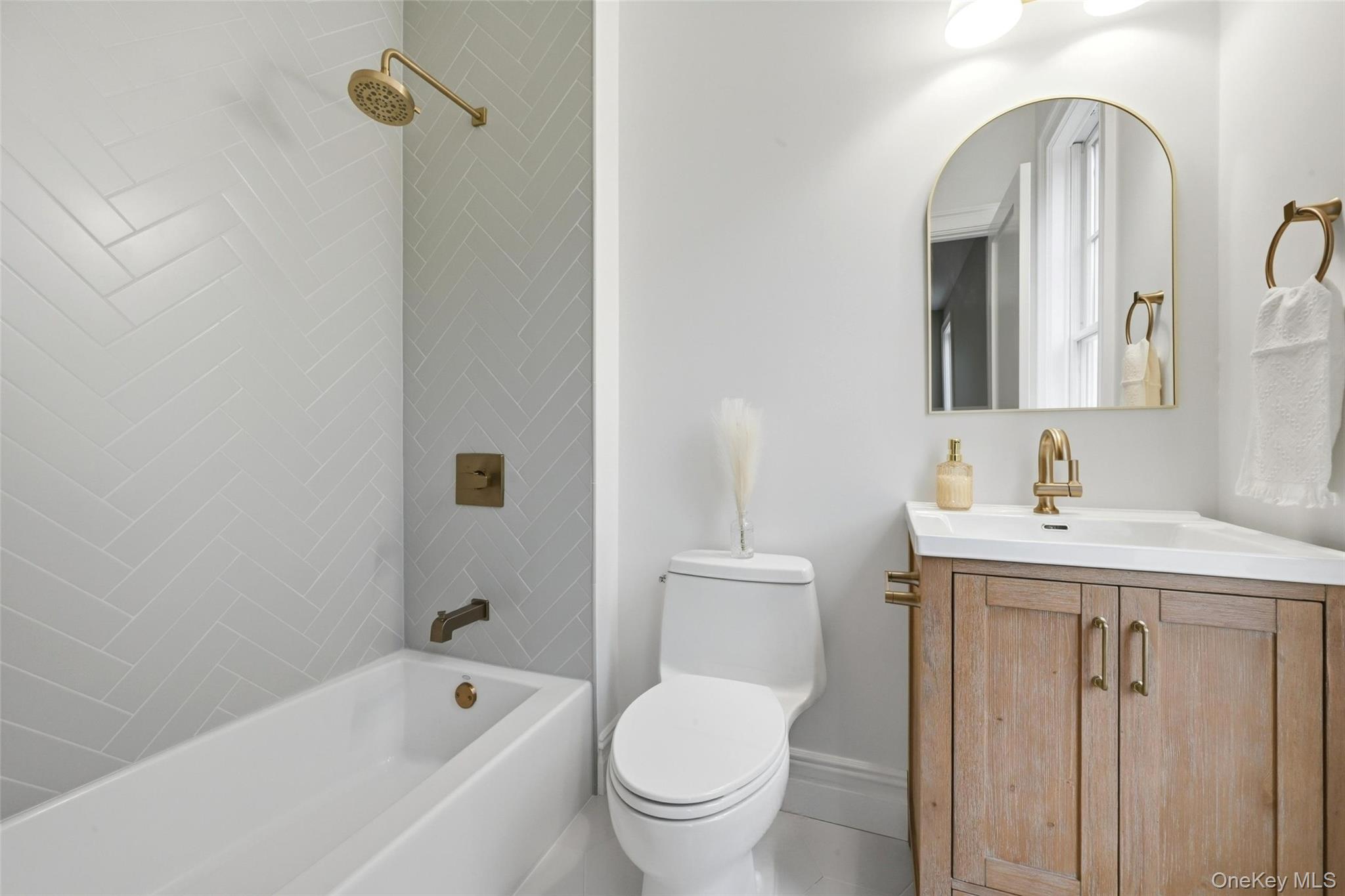 75 Crescent Court, Wading River, NY 11792