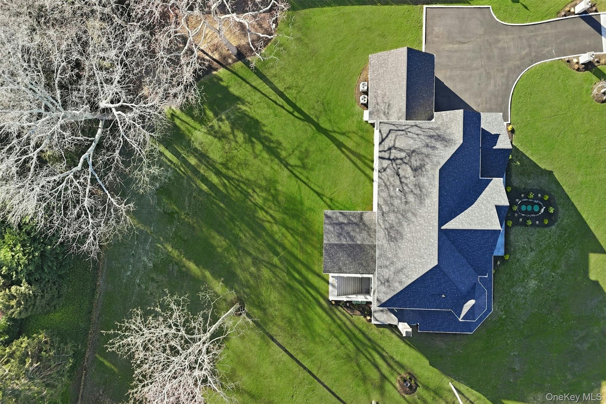 75 Crescent Court, Wading River, NY 11792