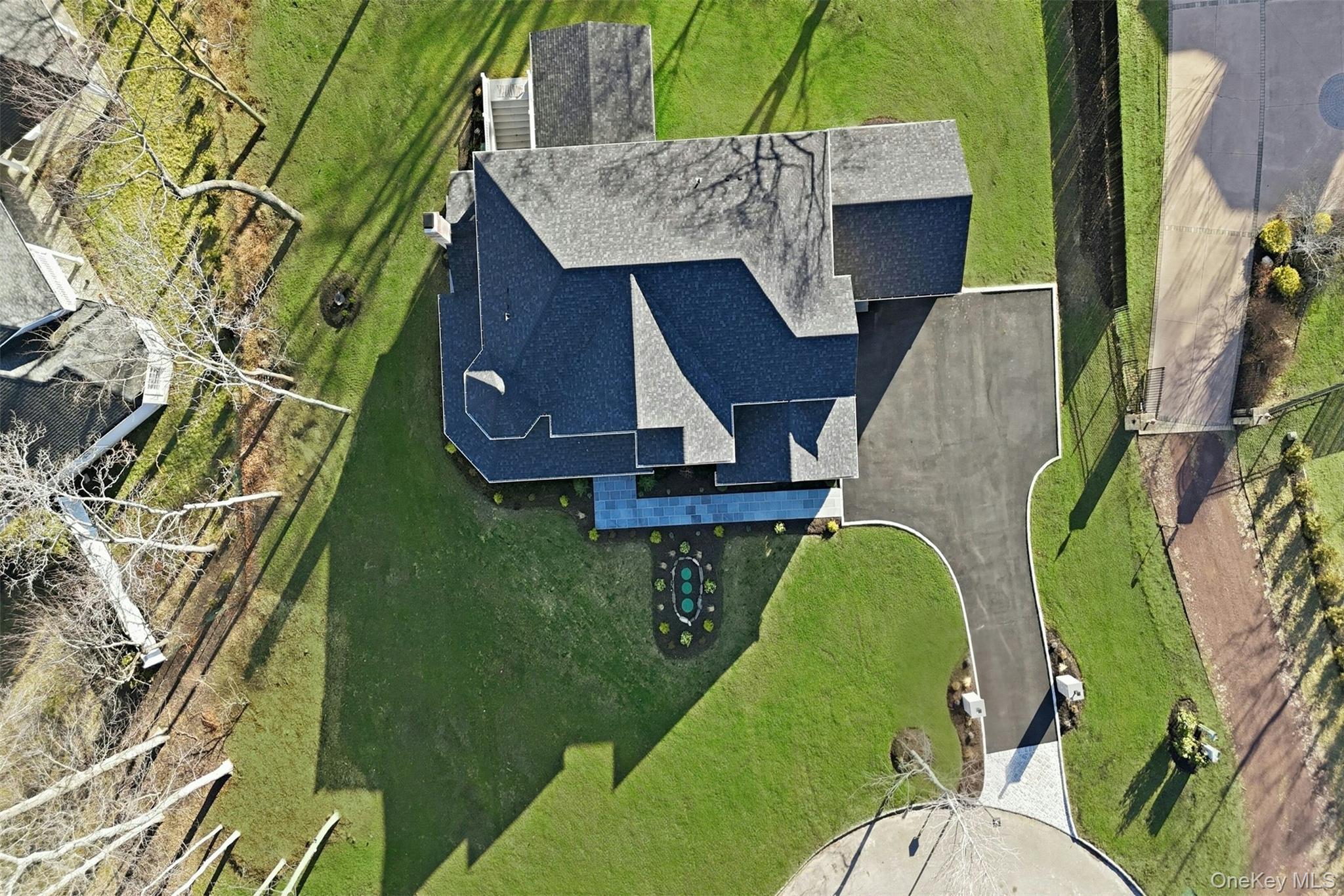 75 Crescent Court, Wading River, NY 11792