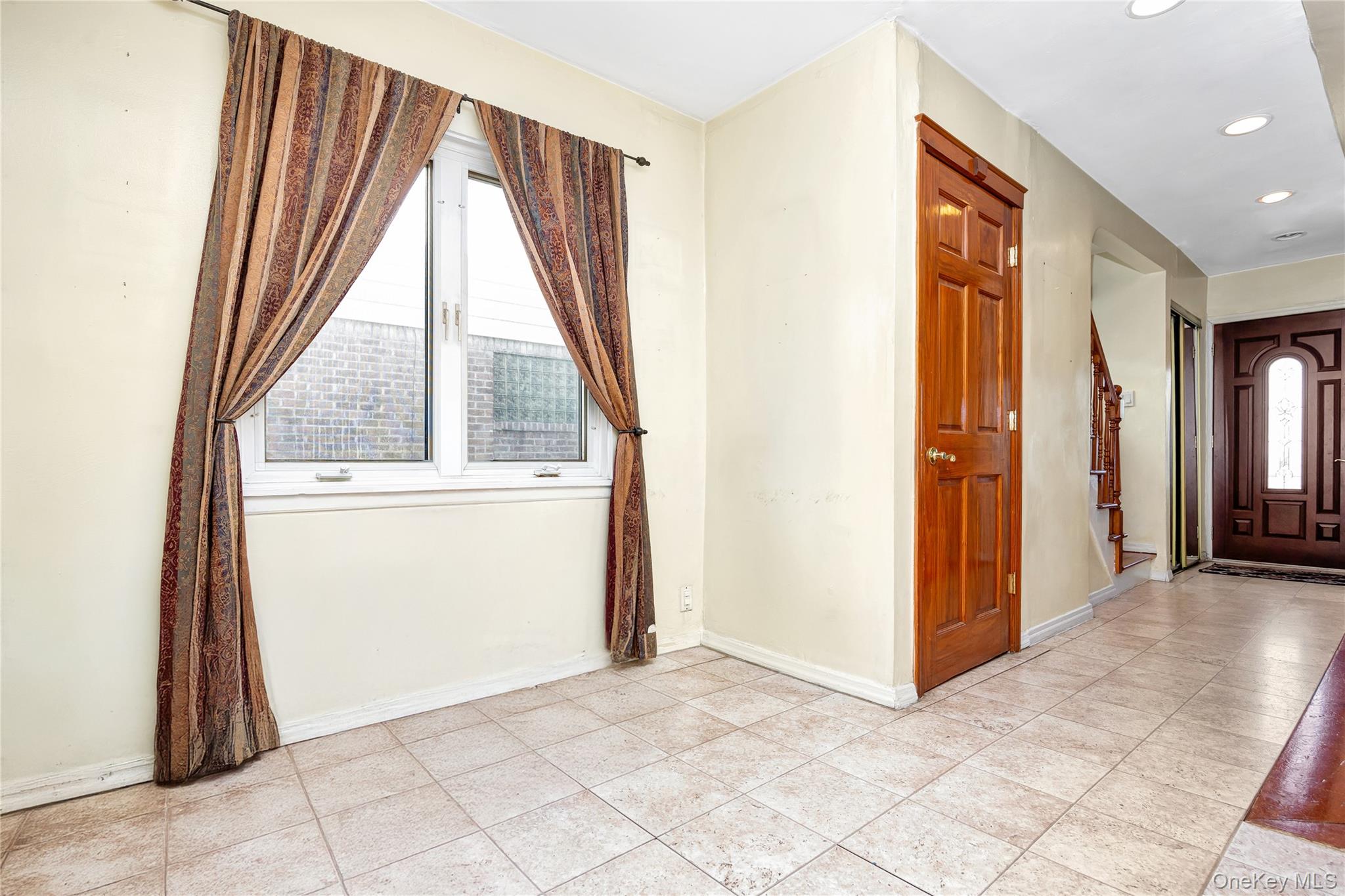 7042 173rd Street, Fresh Meadows, NY 11365