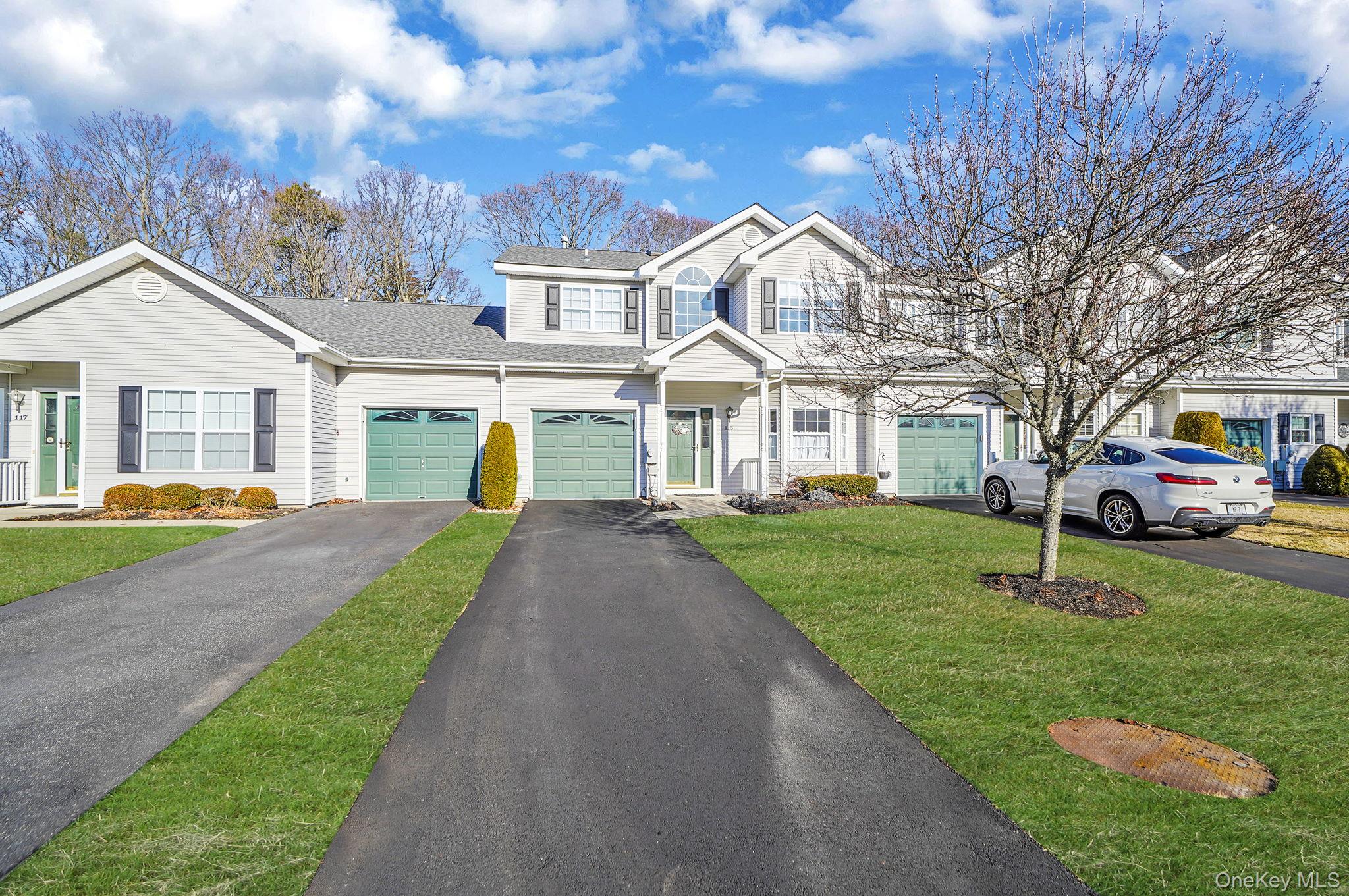 115 Willow Wood Drive, Oakdale, NY 11769