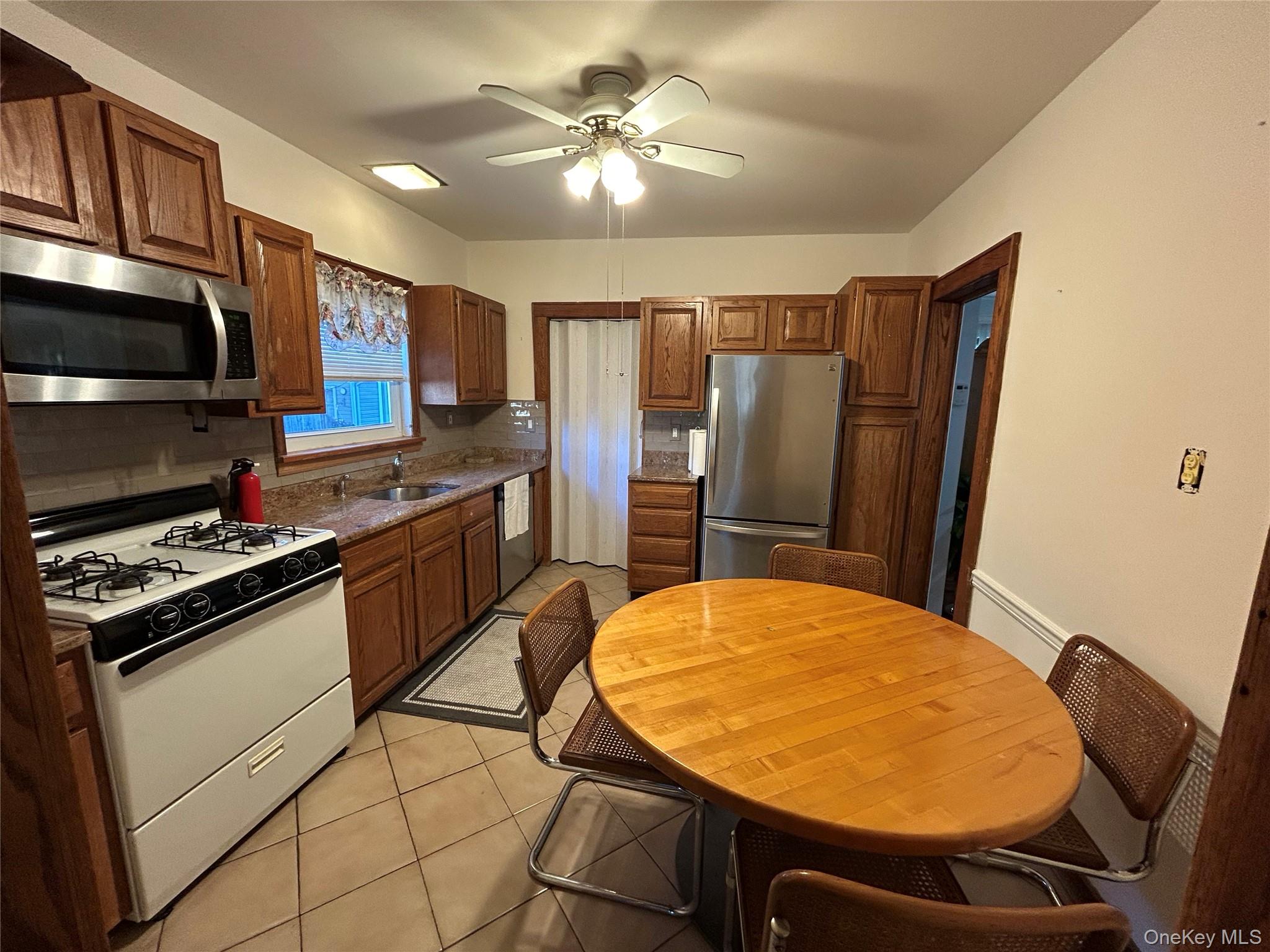 70 E Beverly Parkway, Valley Stream, NY 11580