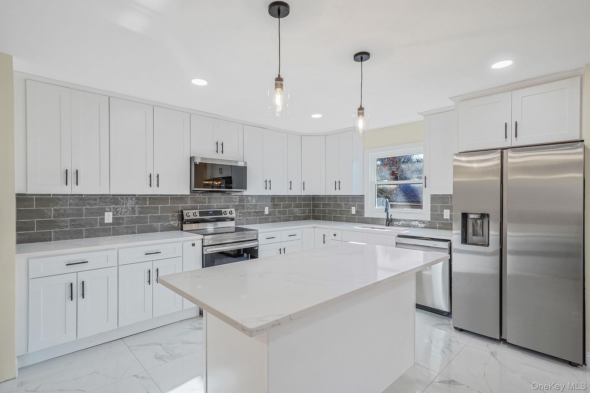 95 Berkshire Drive, Farmingville, NY 11738