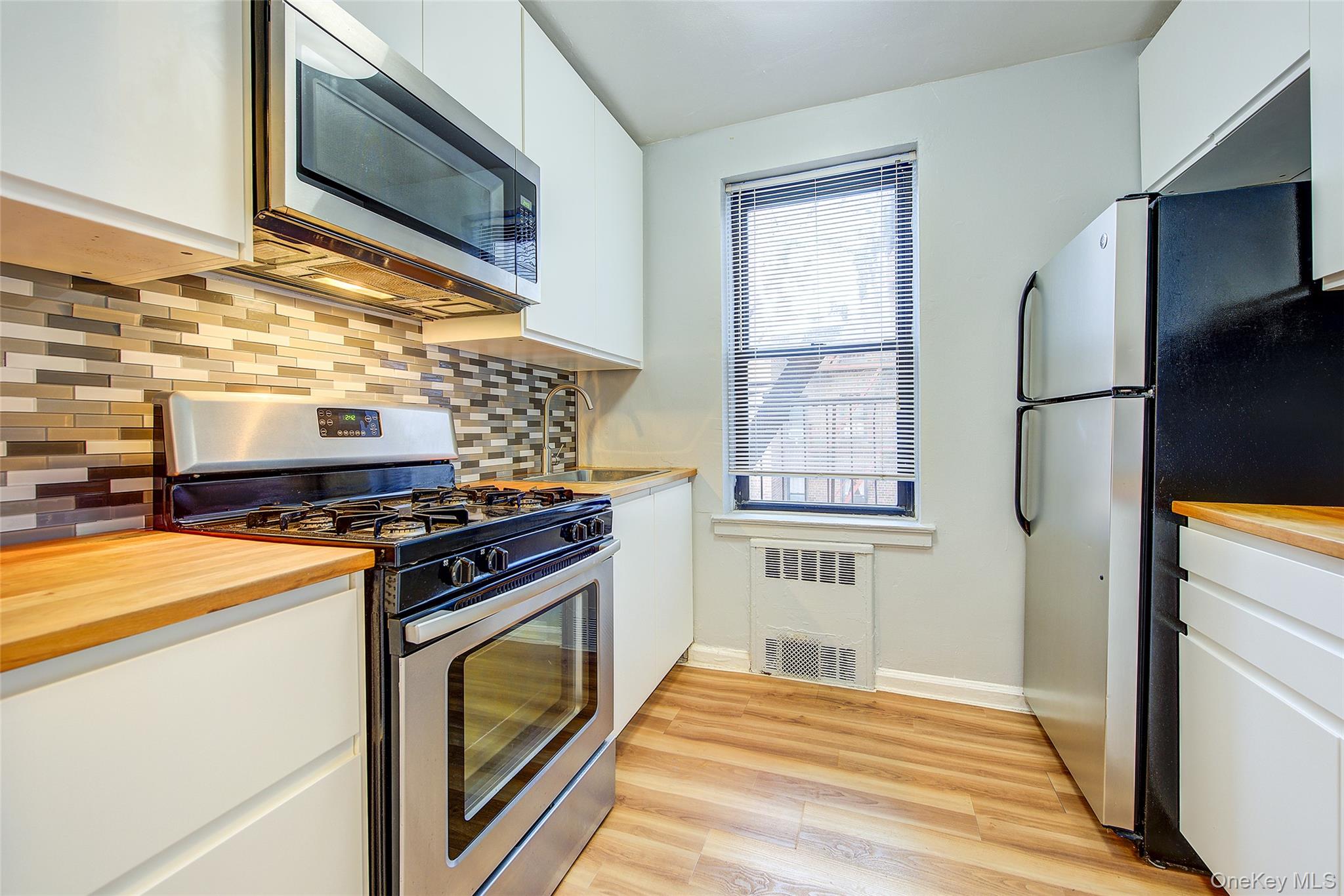 65-35 108th # D7, Forest Hills, NY 11375