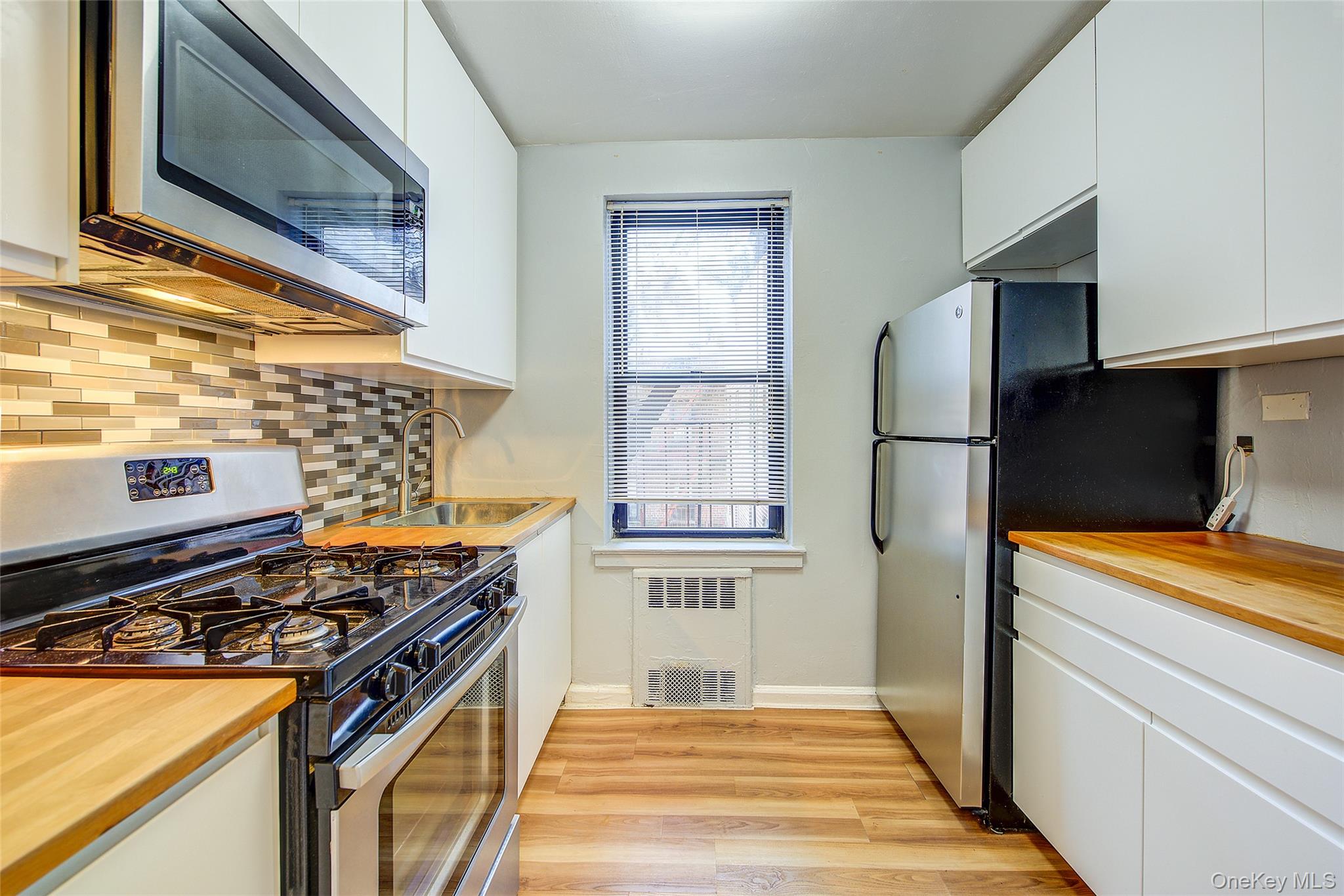 65-35 108th # D7, Forest Hills, NY 11375