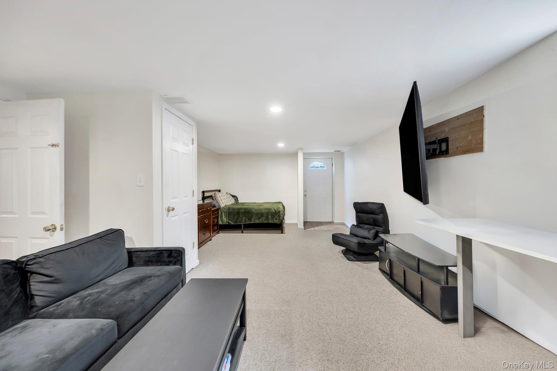 346 Victory Drive, Lake Ronkonkoma, NY 11779